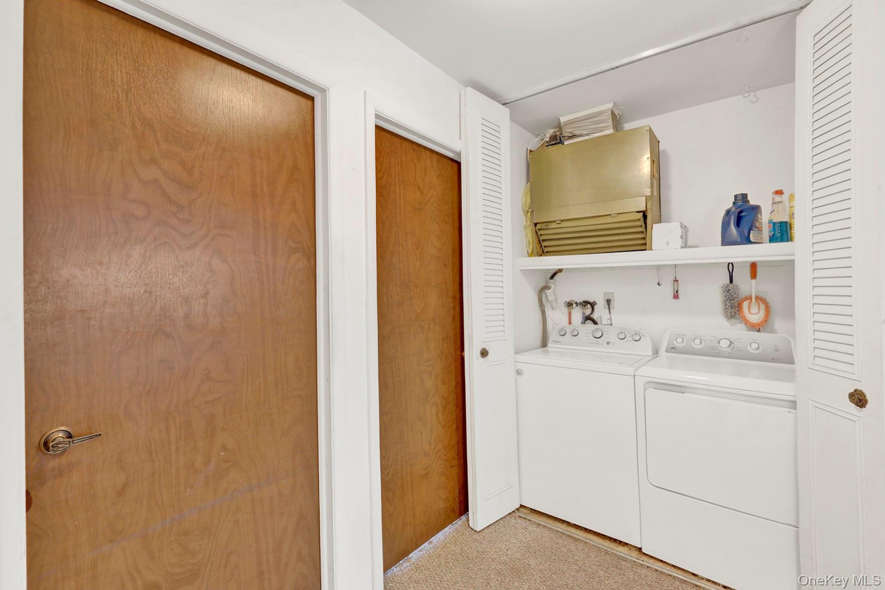 Condo Berwick  Suffolk County, NY 11961, MLS-975589-15