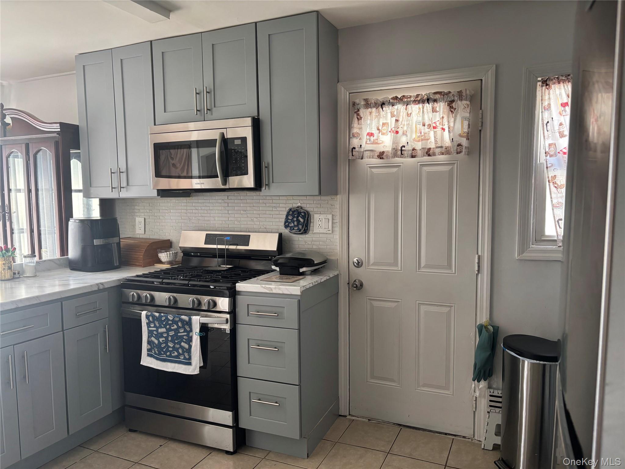 Single Family Catherine  Nassau County, NY 11003, MLS-975597-11