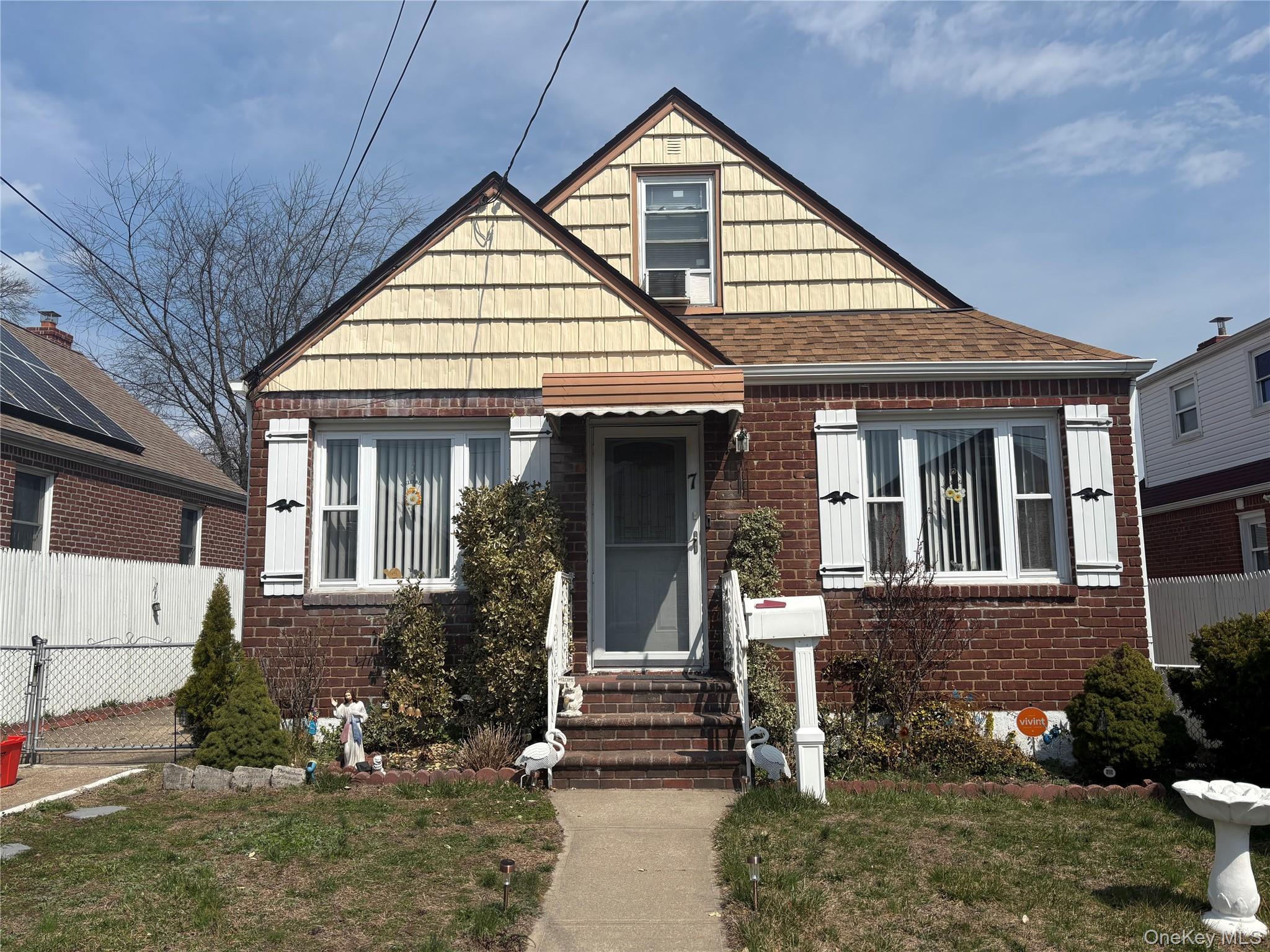 Single Family Catherine  Nassau County, NY 11003, MLS-975597-2