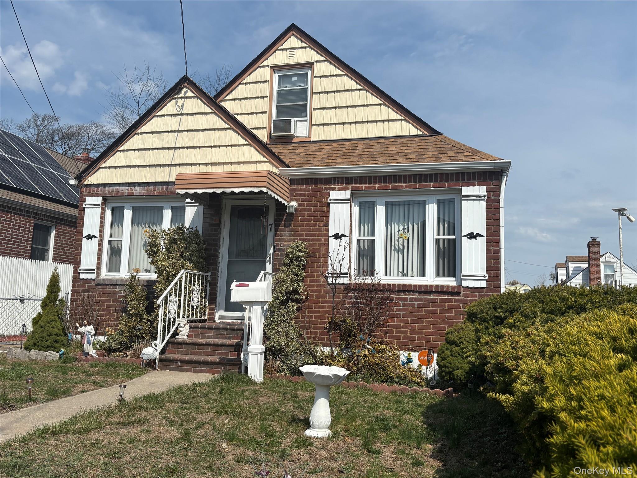 Single Family Catherine  Nassau County, NY 11003, MLS-975597-3