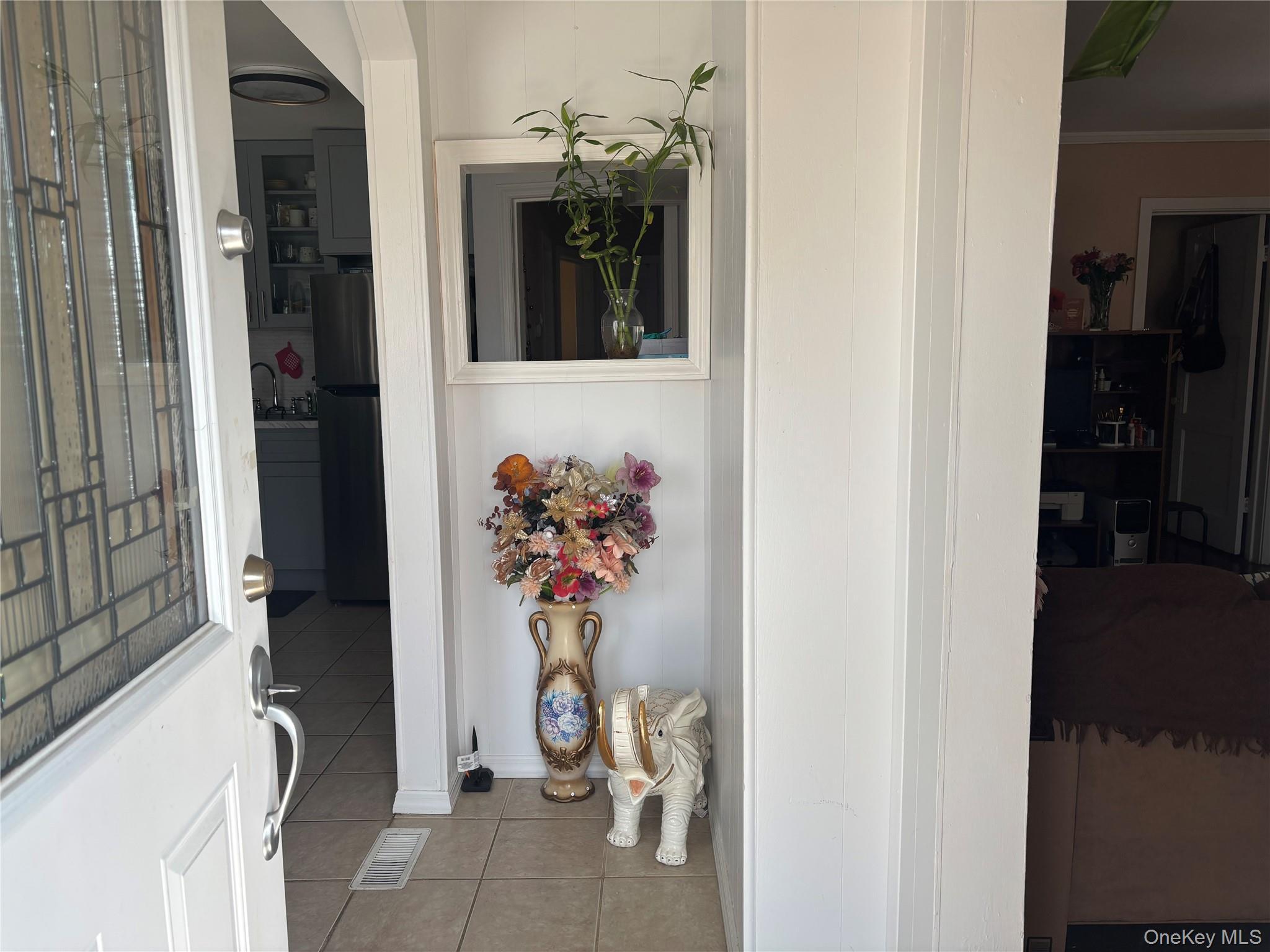 Single Family Catherine  Nassau County, NY 11003, MLS-975597-9