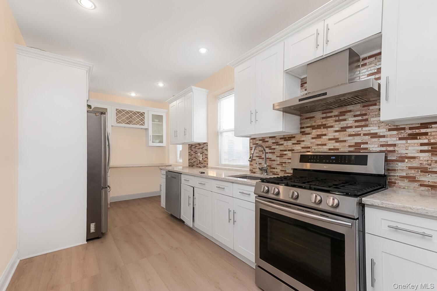 Single Family 179th  Bronx, NY 10453, MLS-975600-12