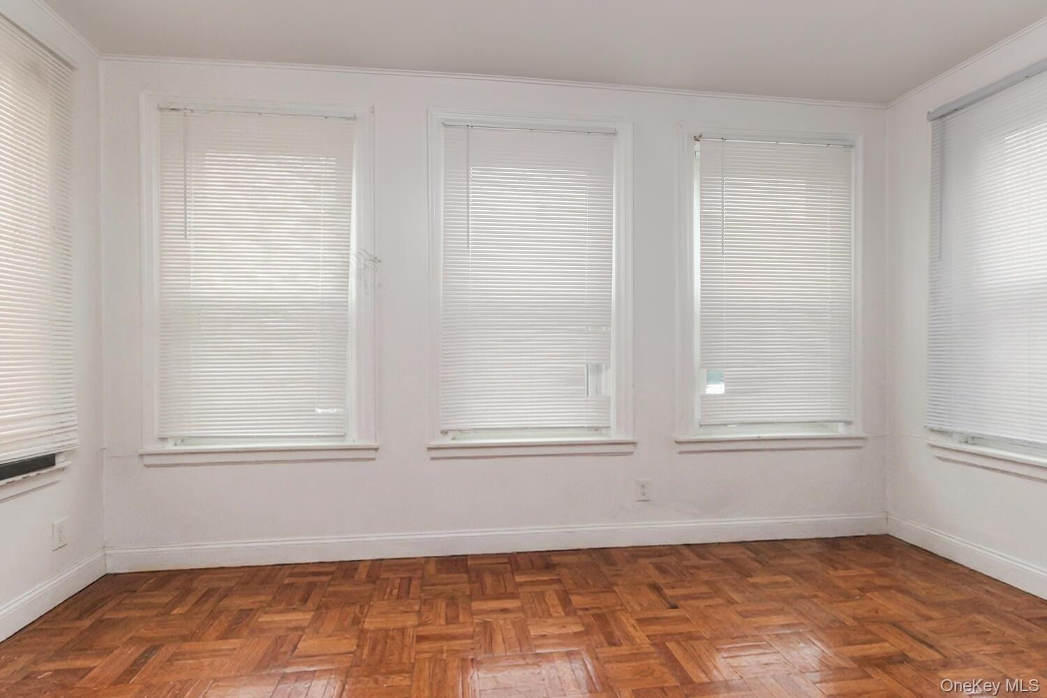 Single Family 179th  Bronx, NY 10453, MLS-975600-16