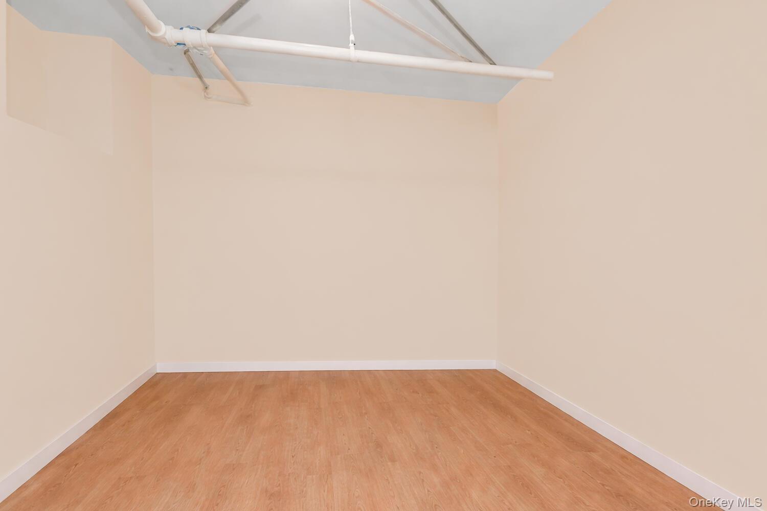 Single Family 179th  Bronx, NY 10453, MLS-975600-21