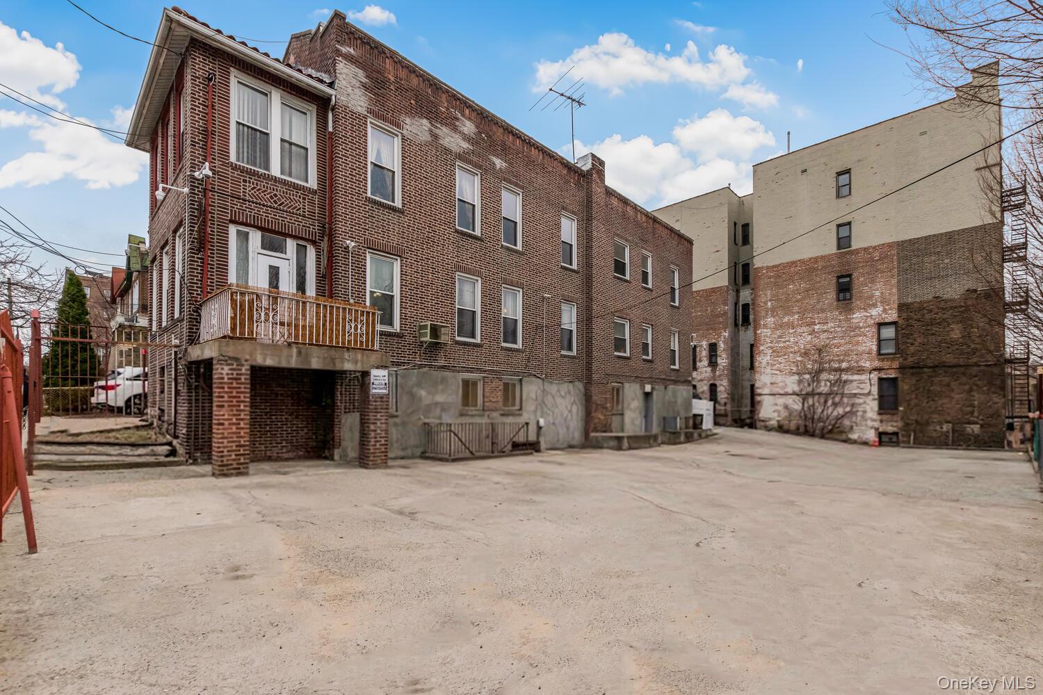 Single Family 179th  Bronx, NY 10453, MLS-975600-5