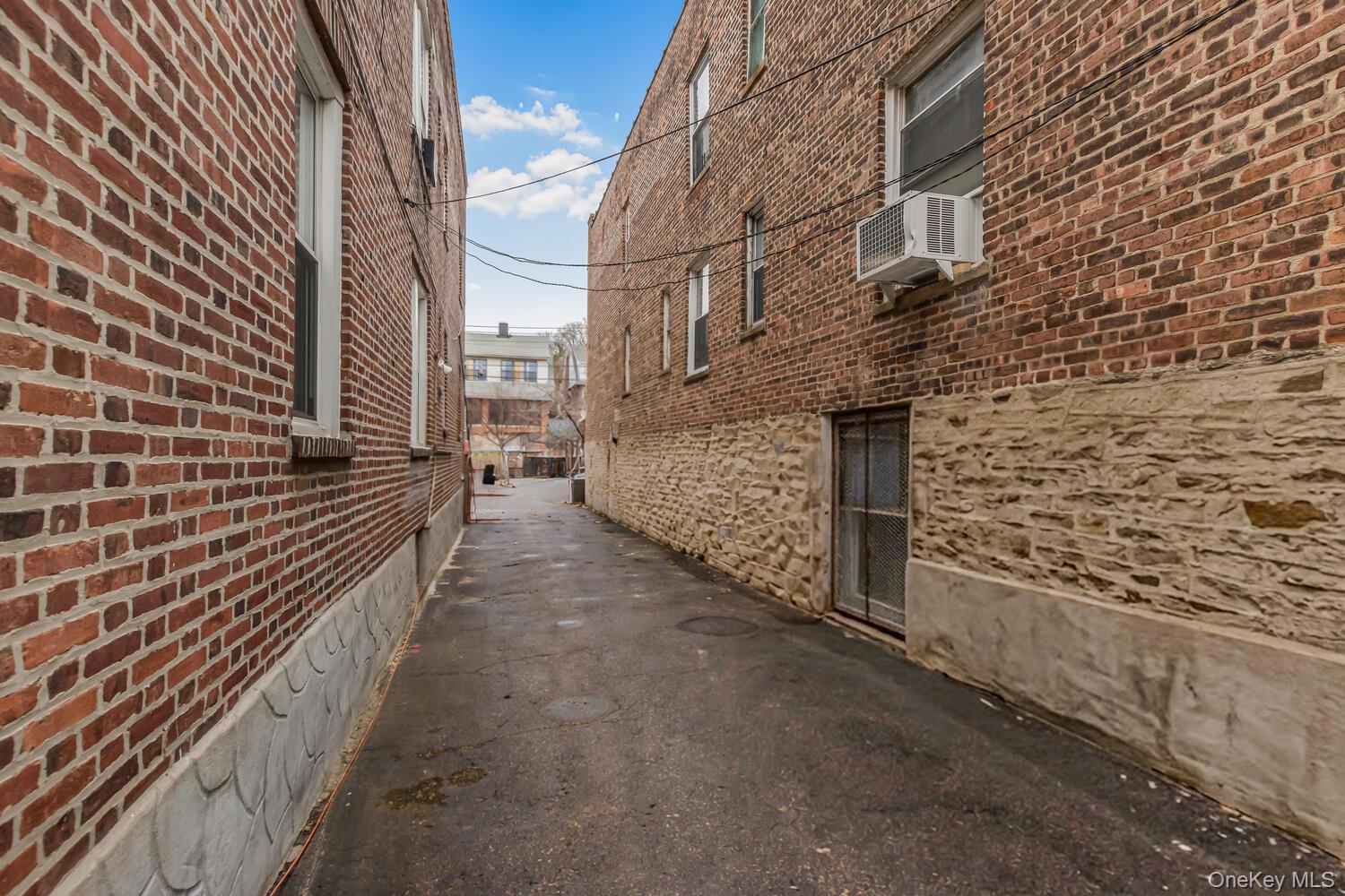 Single Family 179th  Bronx, NY 10453, MLS-975600-9