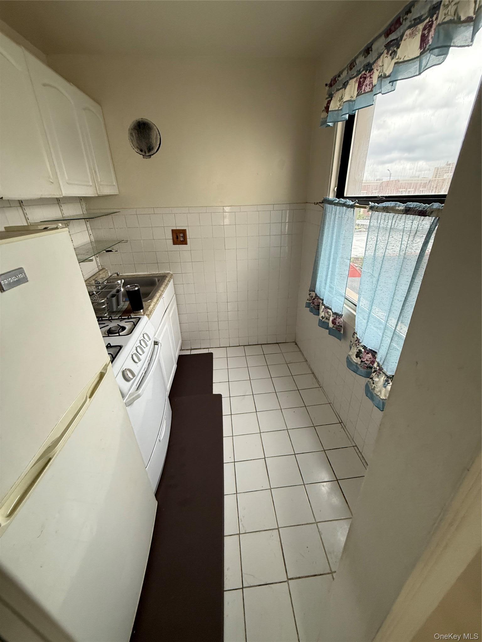 Single Family Dean  Brooklyn, NY 11233, MLS-975601-19