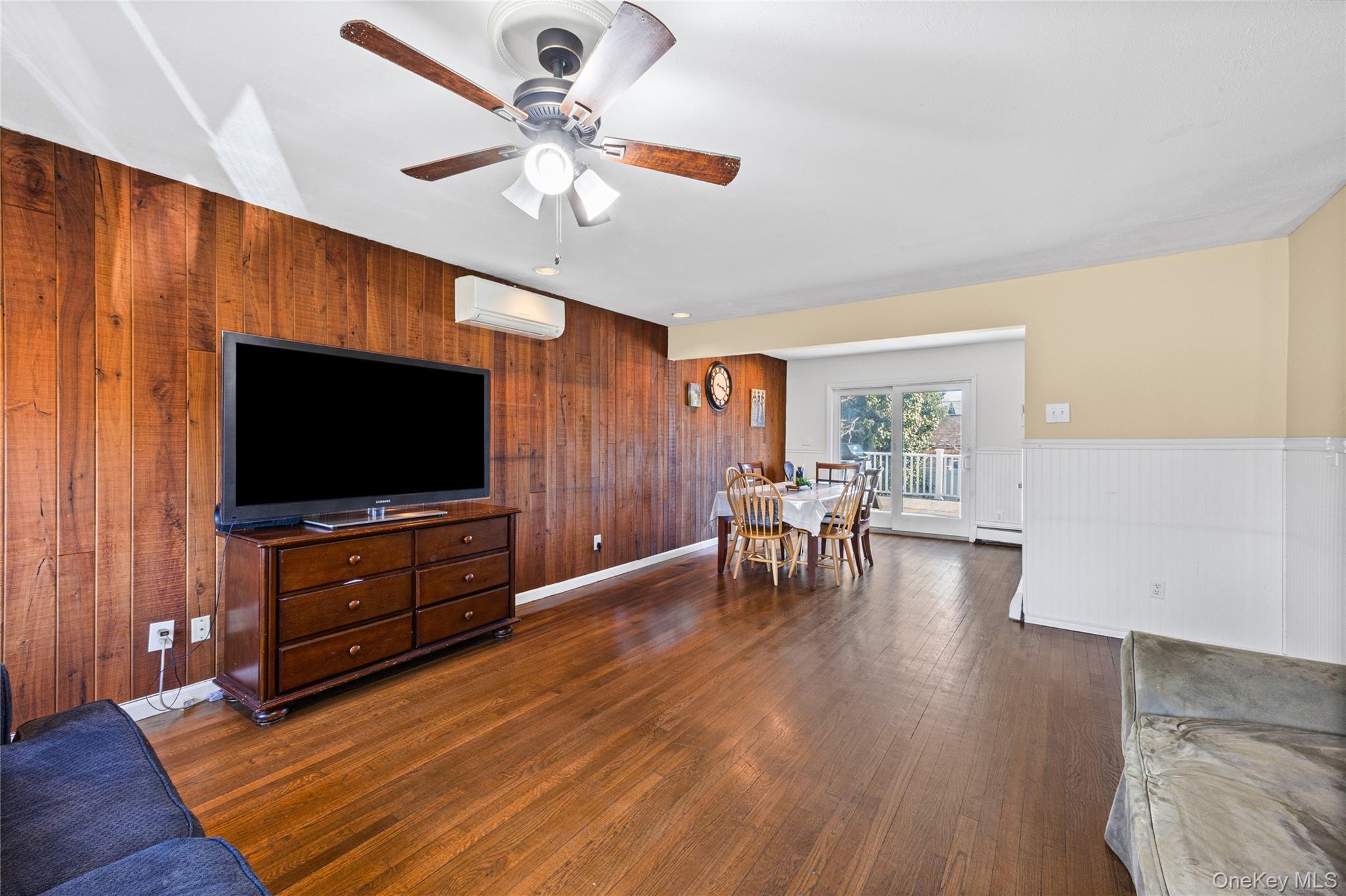 Single Family Beltagh  Nassau County, NY 11793, MLS-975605-7