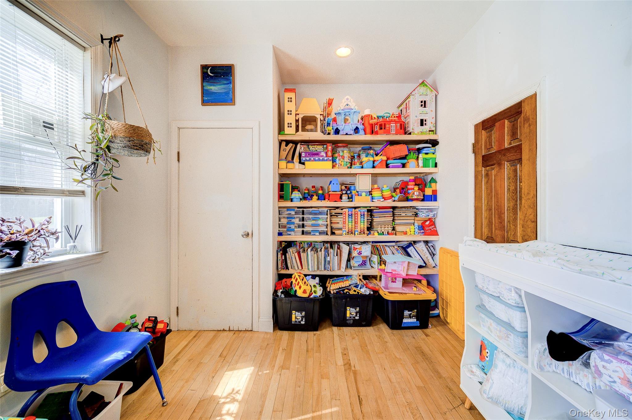 Single Family Grove  Ulster County, NY 12528, MLS-975609-13