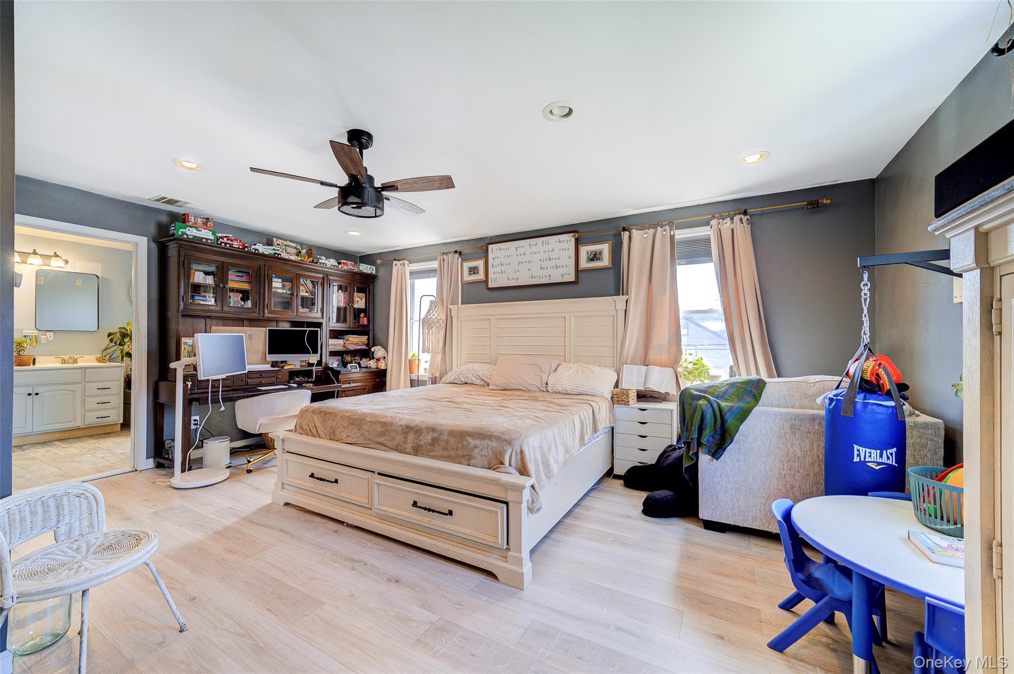 Single Family Grove  Ulster County, NY 12528, MLS-975609-15