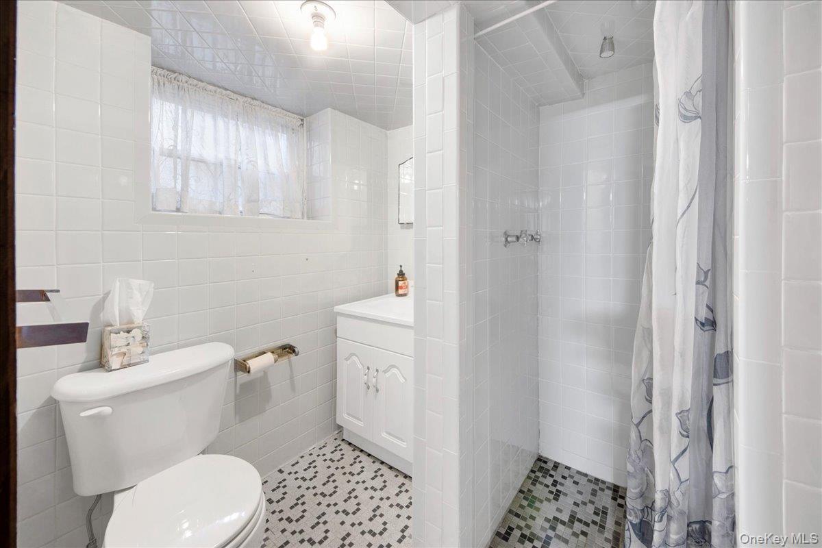 Single Family Haight  Bronx, NY 10461, MLS-975617-12