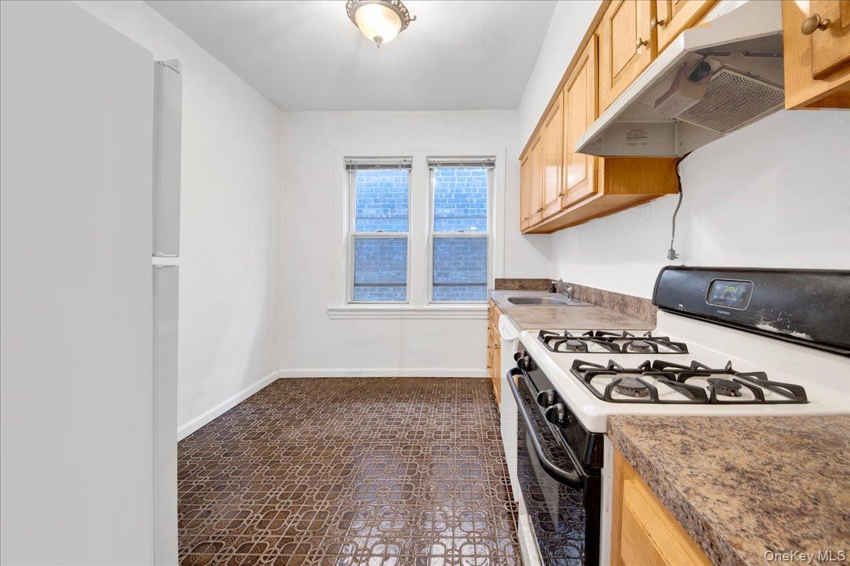 Single Family Haight  Bronx, NY 10461, MLS-975617-20