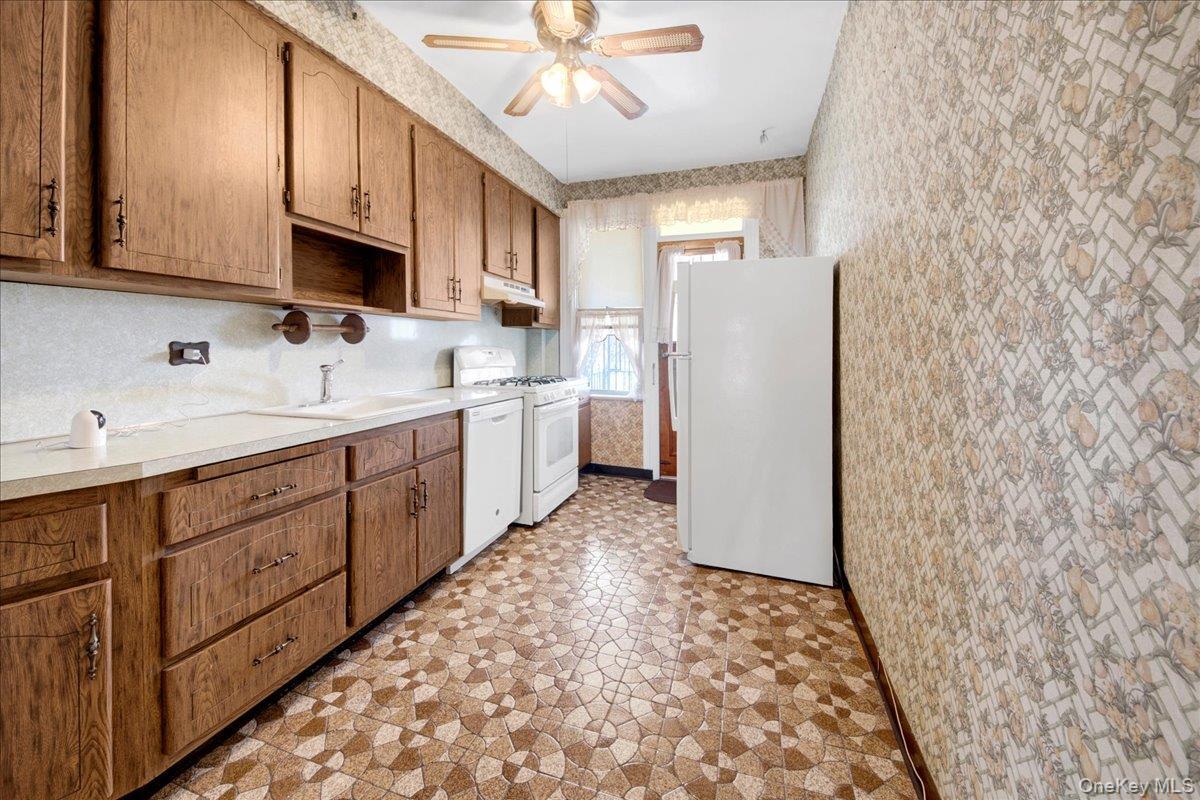 Single Family Haight  Bronx, NY 10461, MLS-975617-5