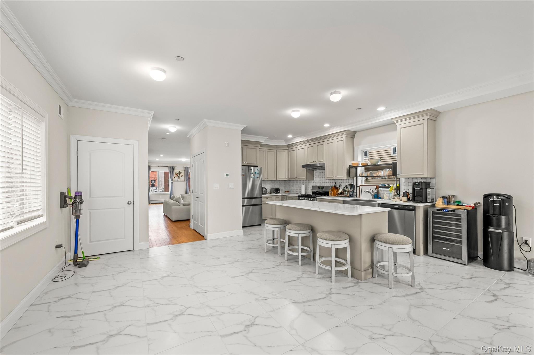 Single Family Sanford Staten Island, NY 10307, MLS-975618-10