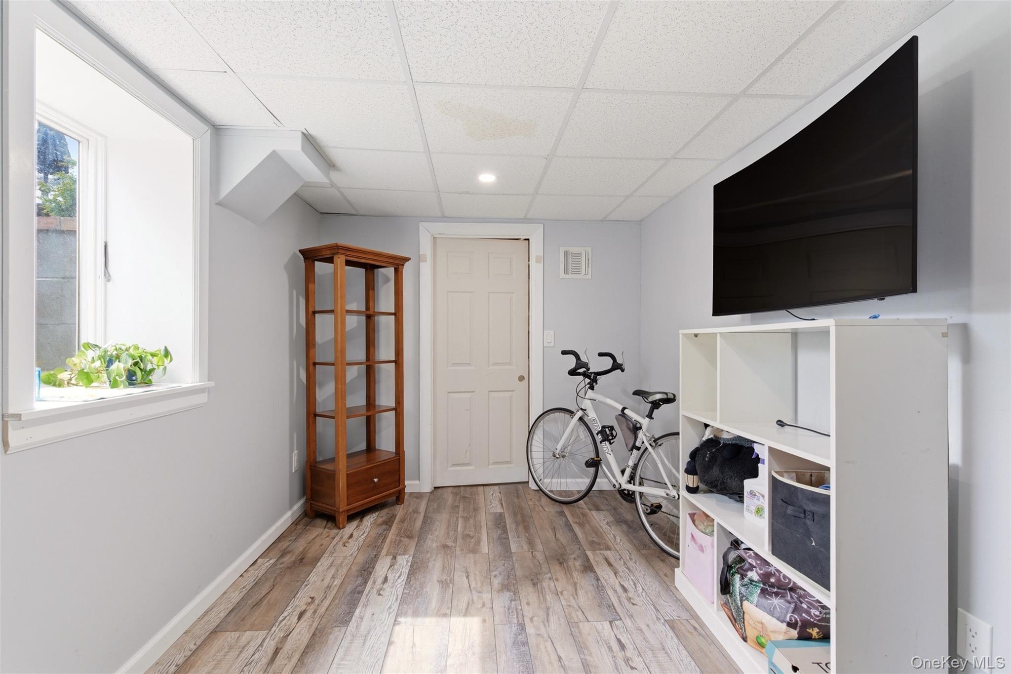 Single Family 4th  Suffolk County, NY 11731, MLS-975619-18