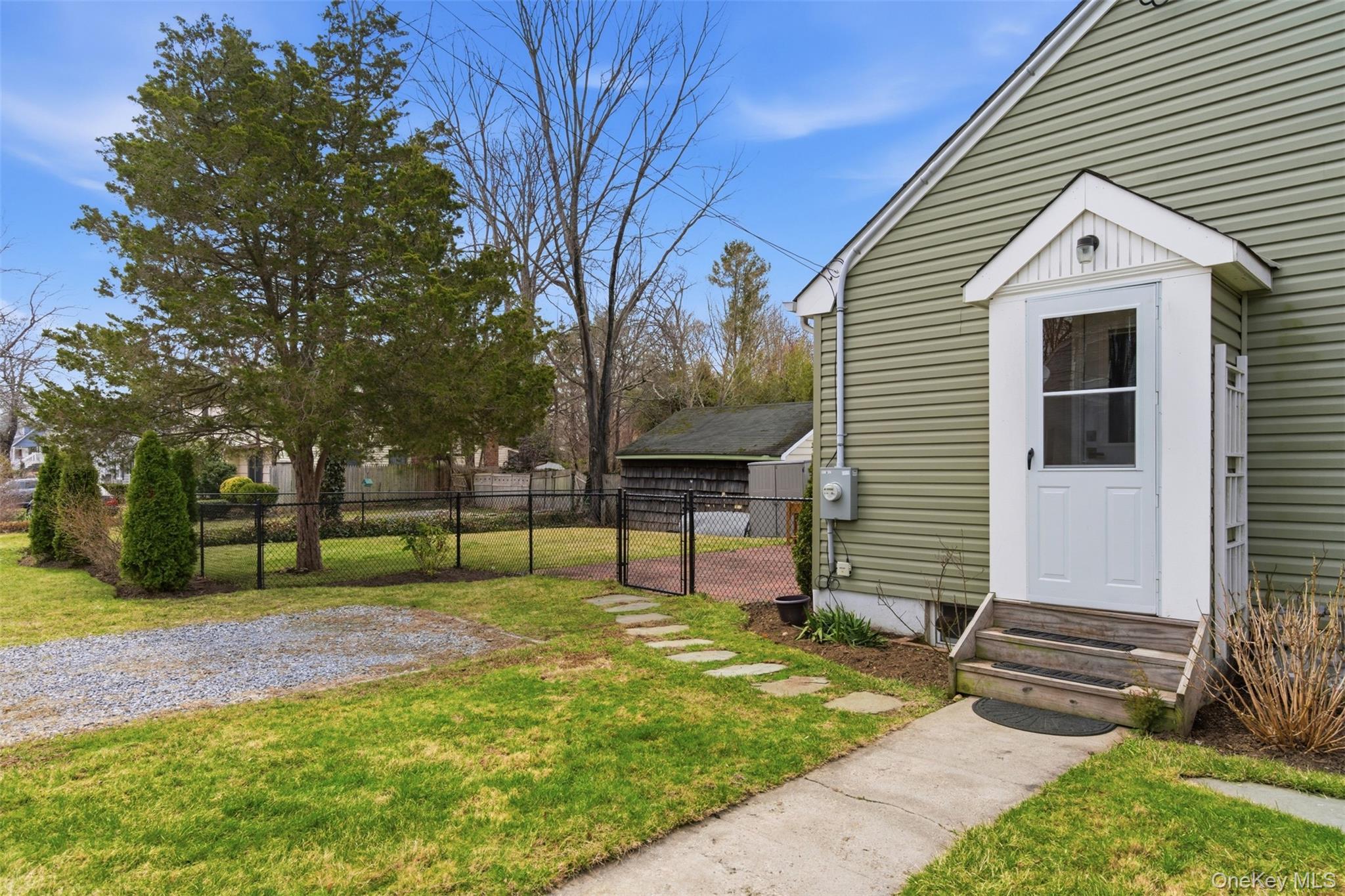 Single Family 4th  Suffolk County, NY 11731, MLS-975619-20