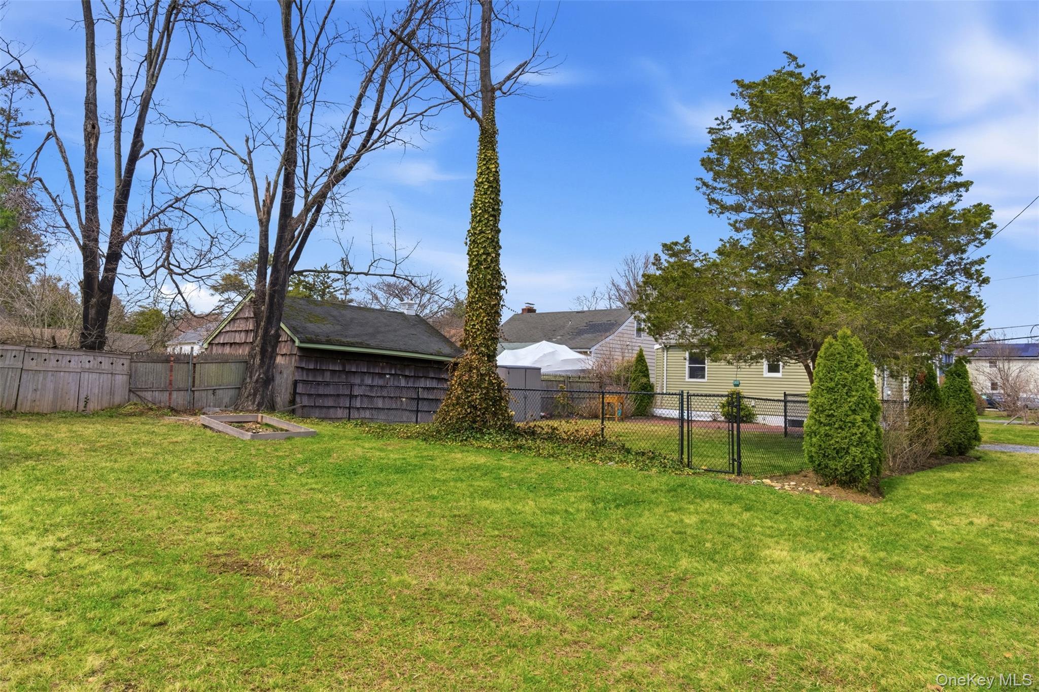 Single Family 4th  Suffolk County, NY 11731, MLS-975619-22