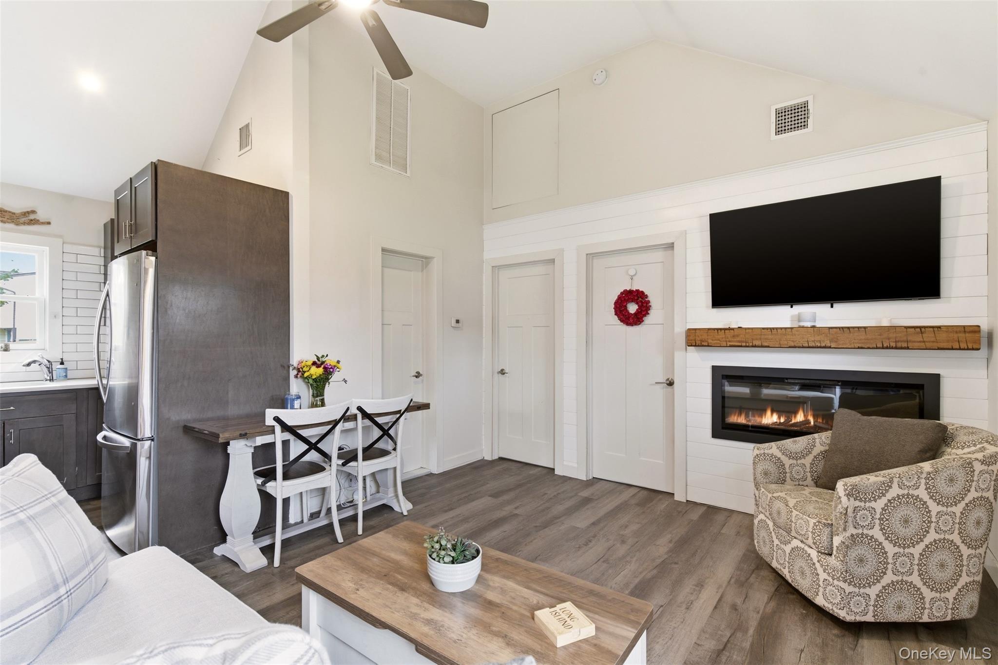 Single Family 4th  Suffolk County, NY 11731, MLS-975619-8