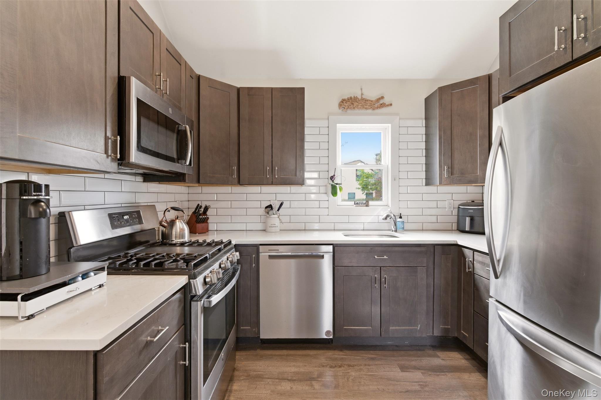 Single Family 4th  Suffolk County, NY 11731, MLS-975619-9