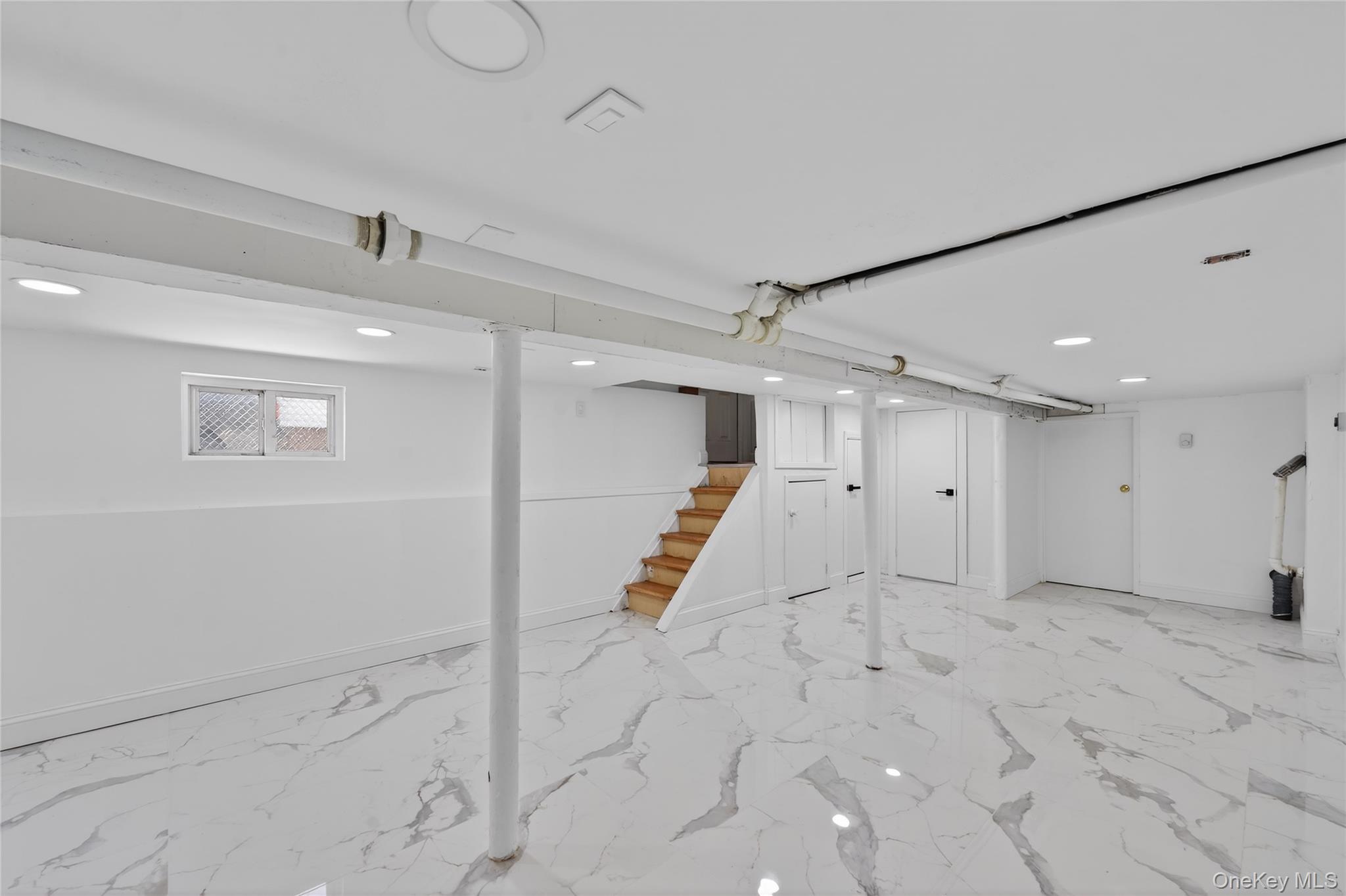 Single Family 140th  Queens, NY 11434, MLS-975637-22