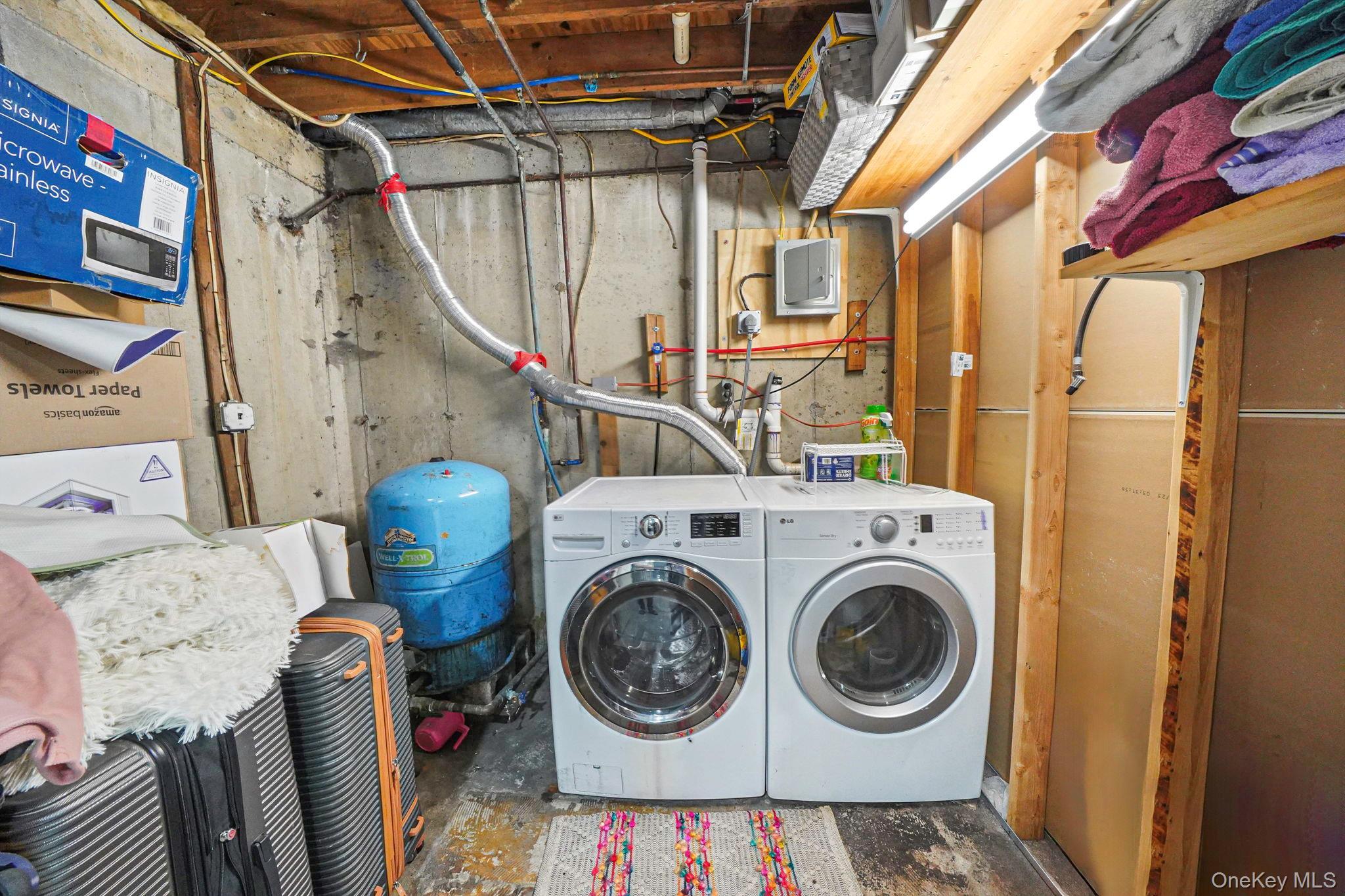 Single Family Buchanan  Suffolk County, NY 11727, MLS-975642-25