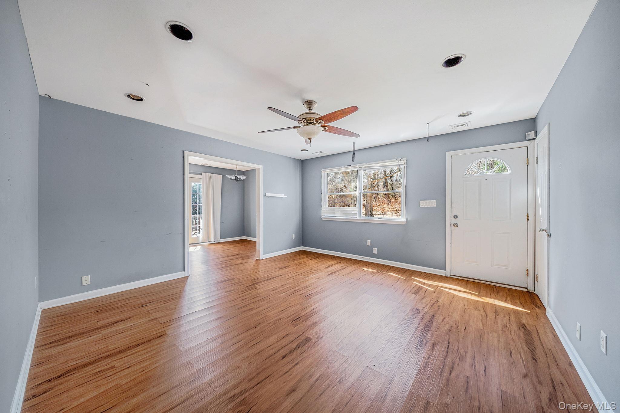 Single Family Buchanan  Suffolk County, NY 11727, MLS-975642-35