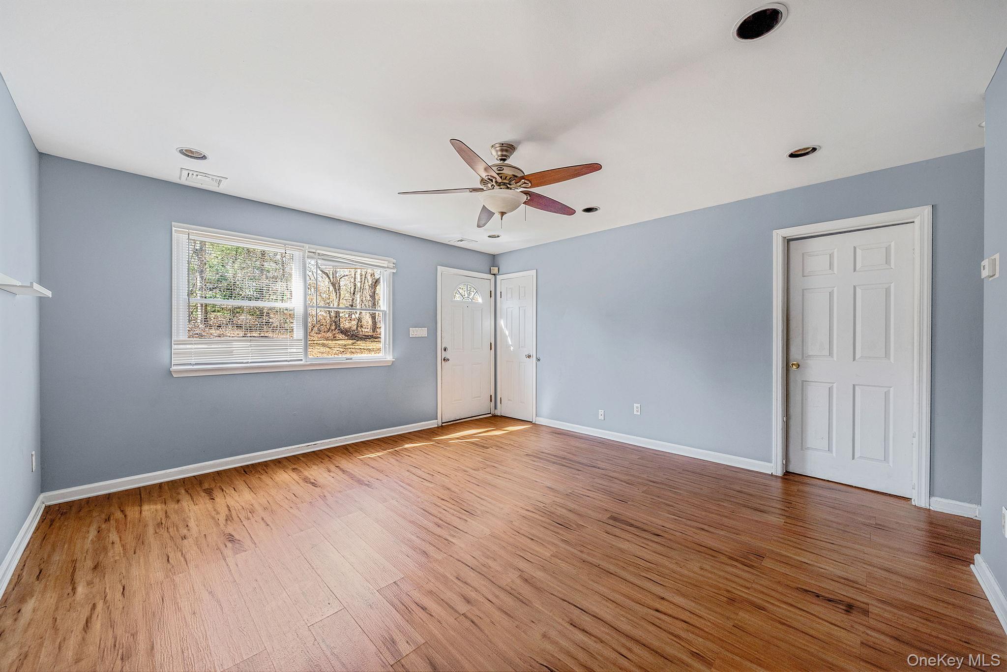 Single Family Buchanan  Suffolk County, NY 11727, MLS-975642-36