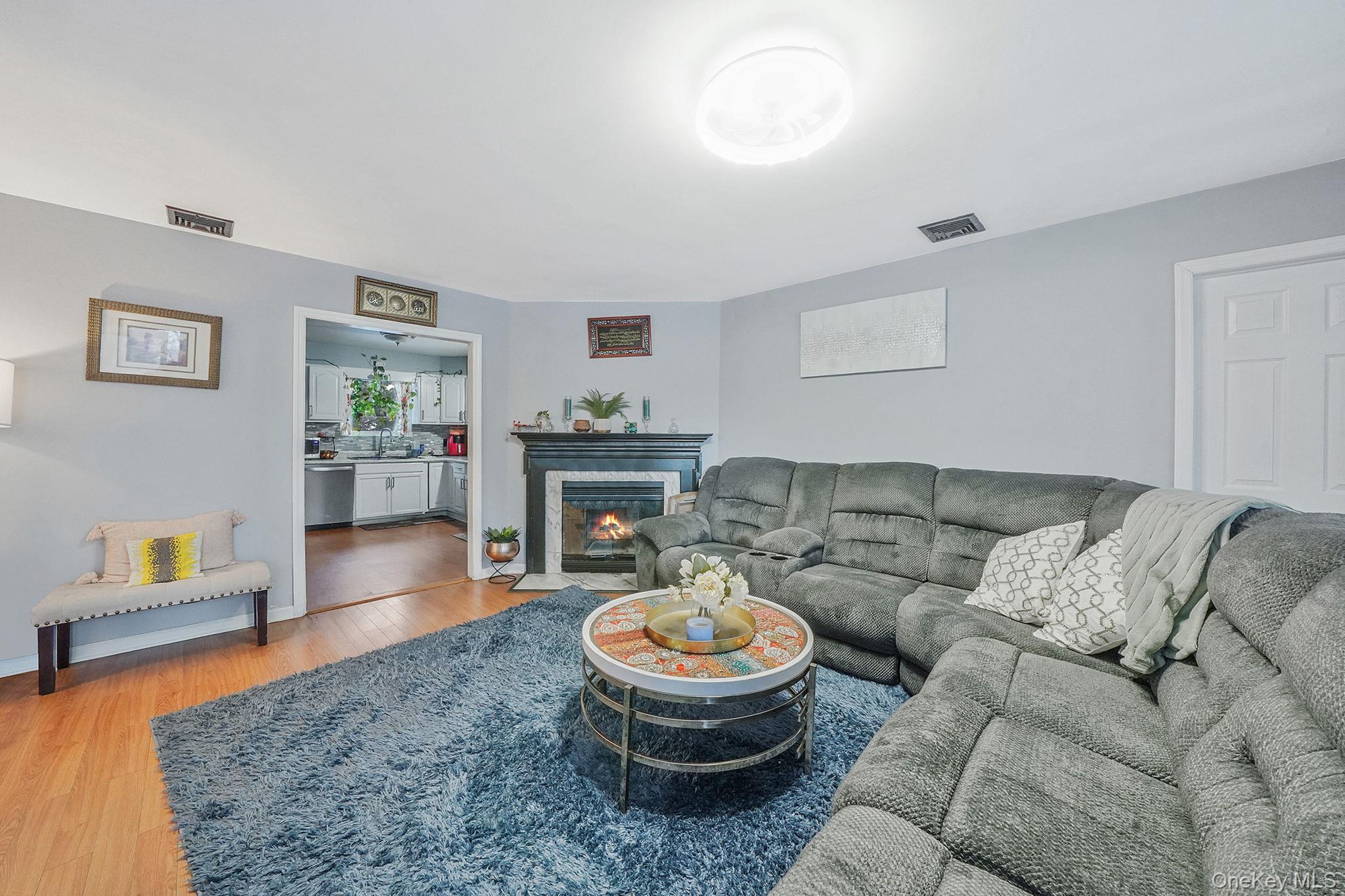 Single Family Buchanan  Suffolk County, NY 11727, MLS-975642-6