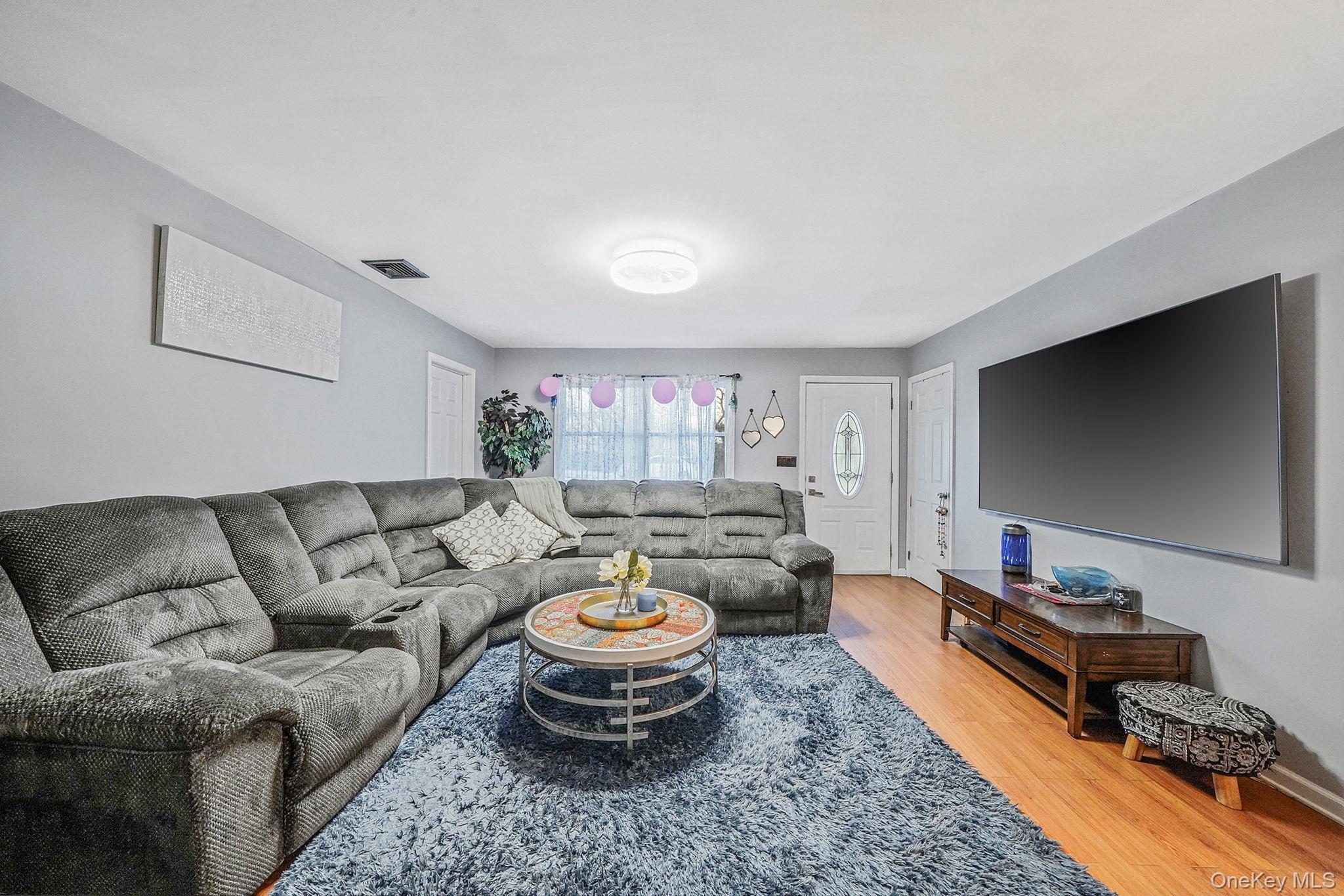 Single Family Buchanan  Suffolk County, NY 11727, MLS-975642-7