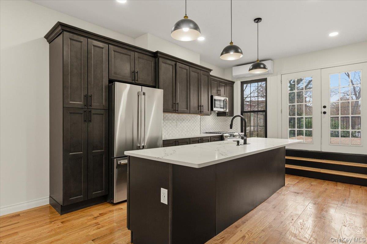 Single Family Malcolm X  Brooklyn, NY 11233, MLS-975649-8
