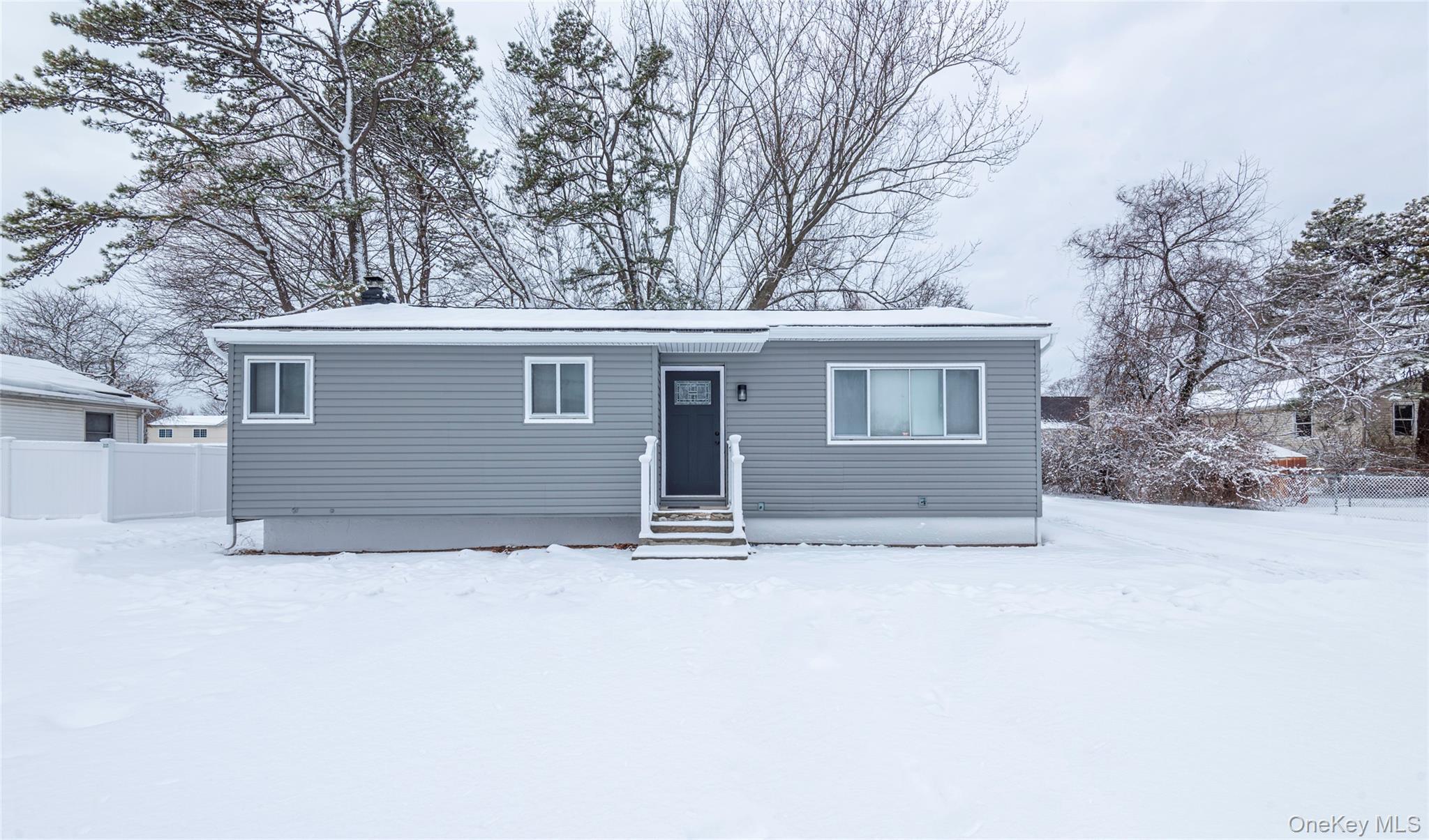 Single Family 23rd  Suffolk County, NY 11798, MLS-975691-3