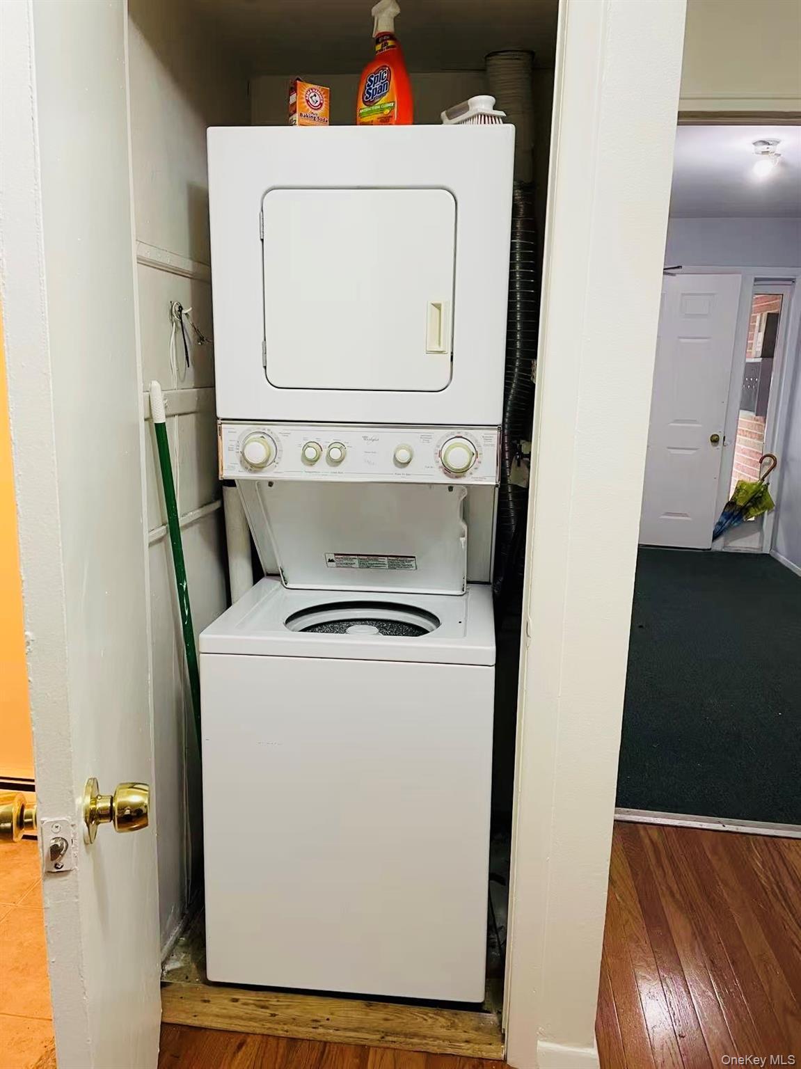 Condo 64th  Queens, NY 11364, MLS-975696-7