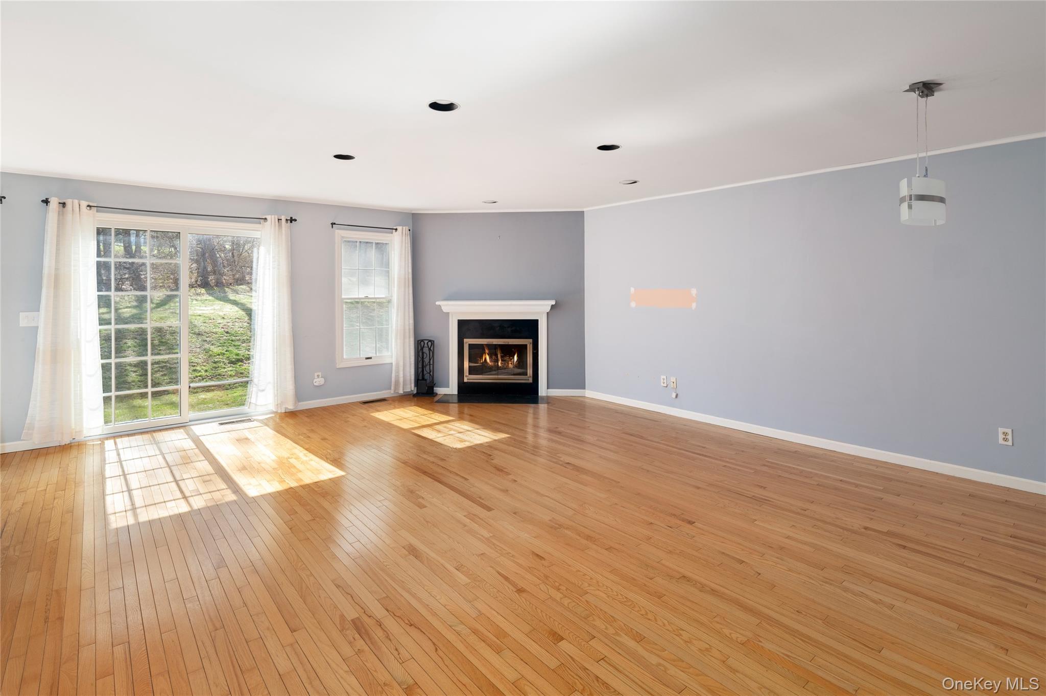 Single Family Regent  Westchester County, NY 10549, MLS-975699-12