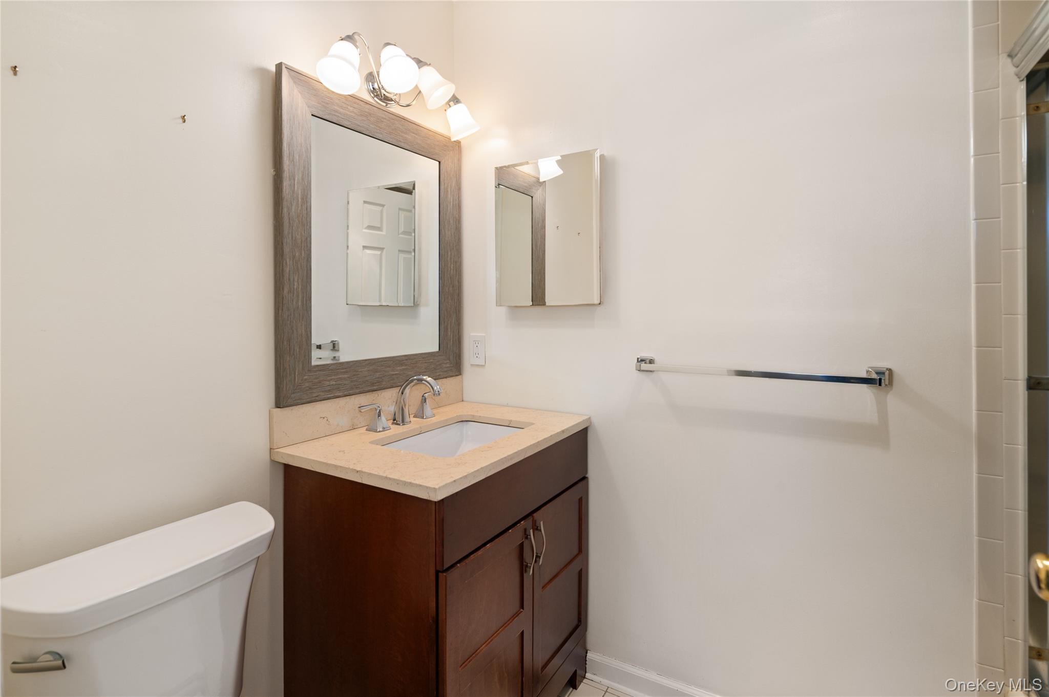 Single Family Regent  Westchester County, NY 10549, MLS-975699-20