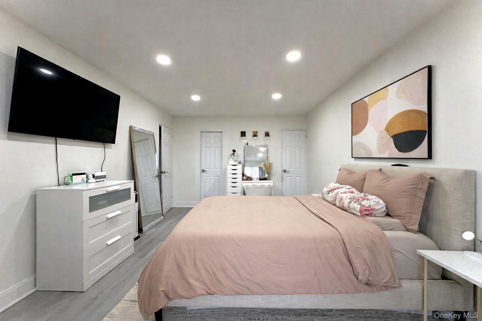 Condo 84th  Queens, NY 11414, MLS-975700-9