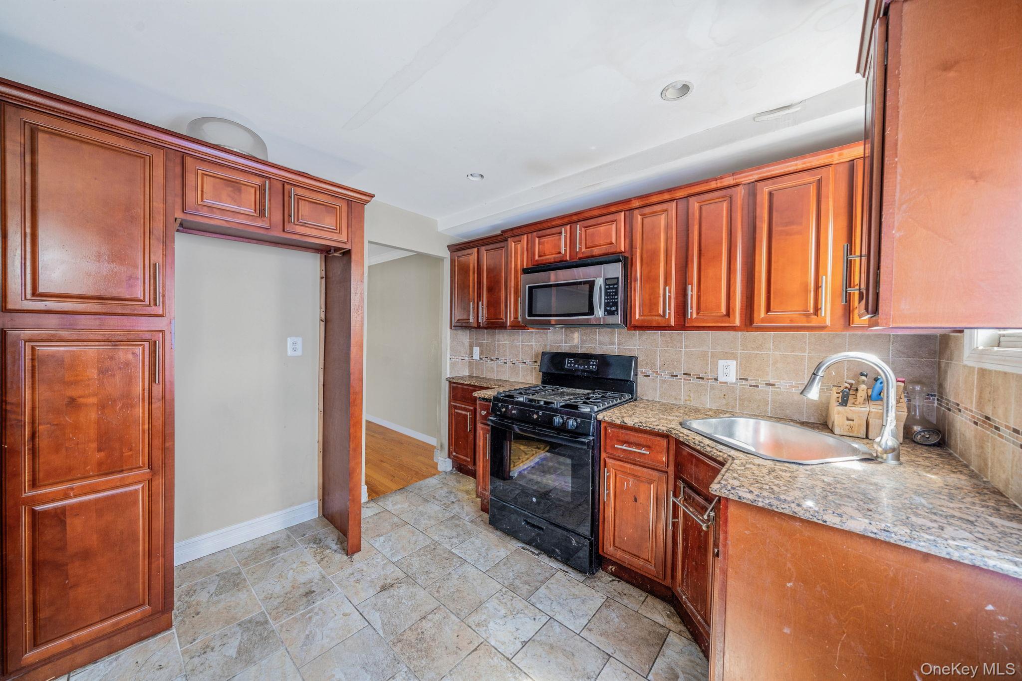 Single Family Foch  Queens, NY 11434, MLS-975704-8