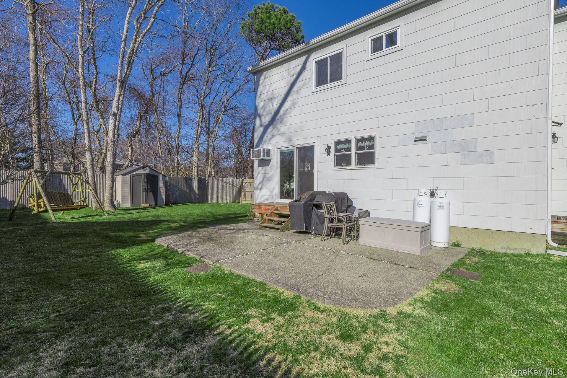 Single Family Oak  Suffolk County, NY 11763, MLS-975705-18