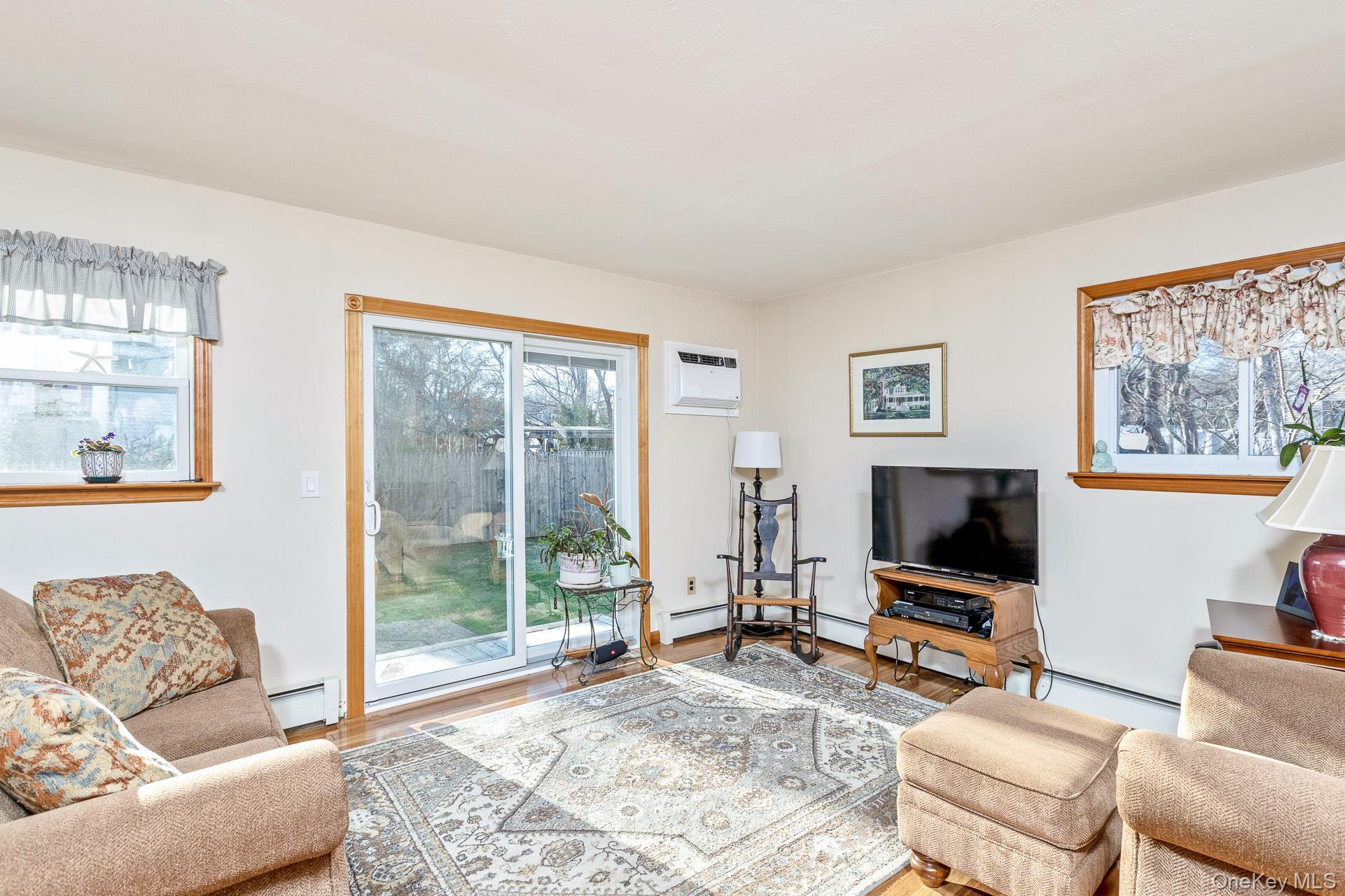 Single Family Oak  Suffolk County, NY 11763, MLS-975705-7