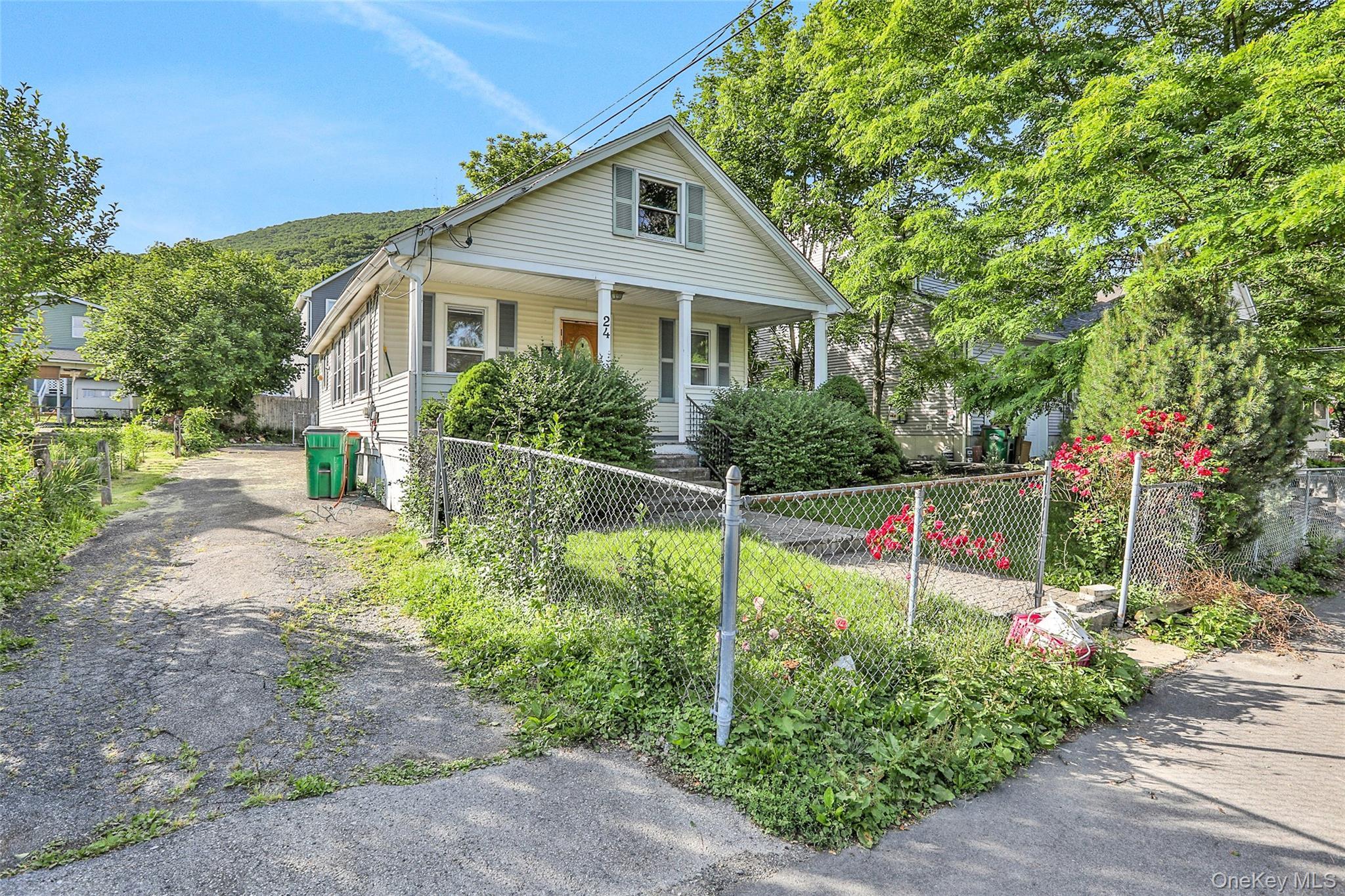 Single Family Duncan  Dutchess County, NY 12508, MLS-975710-16