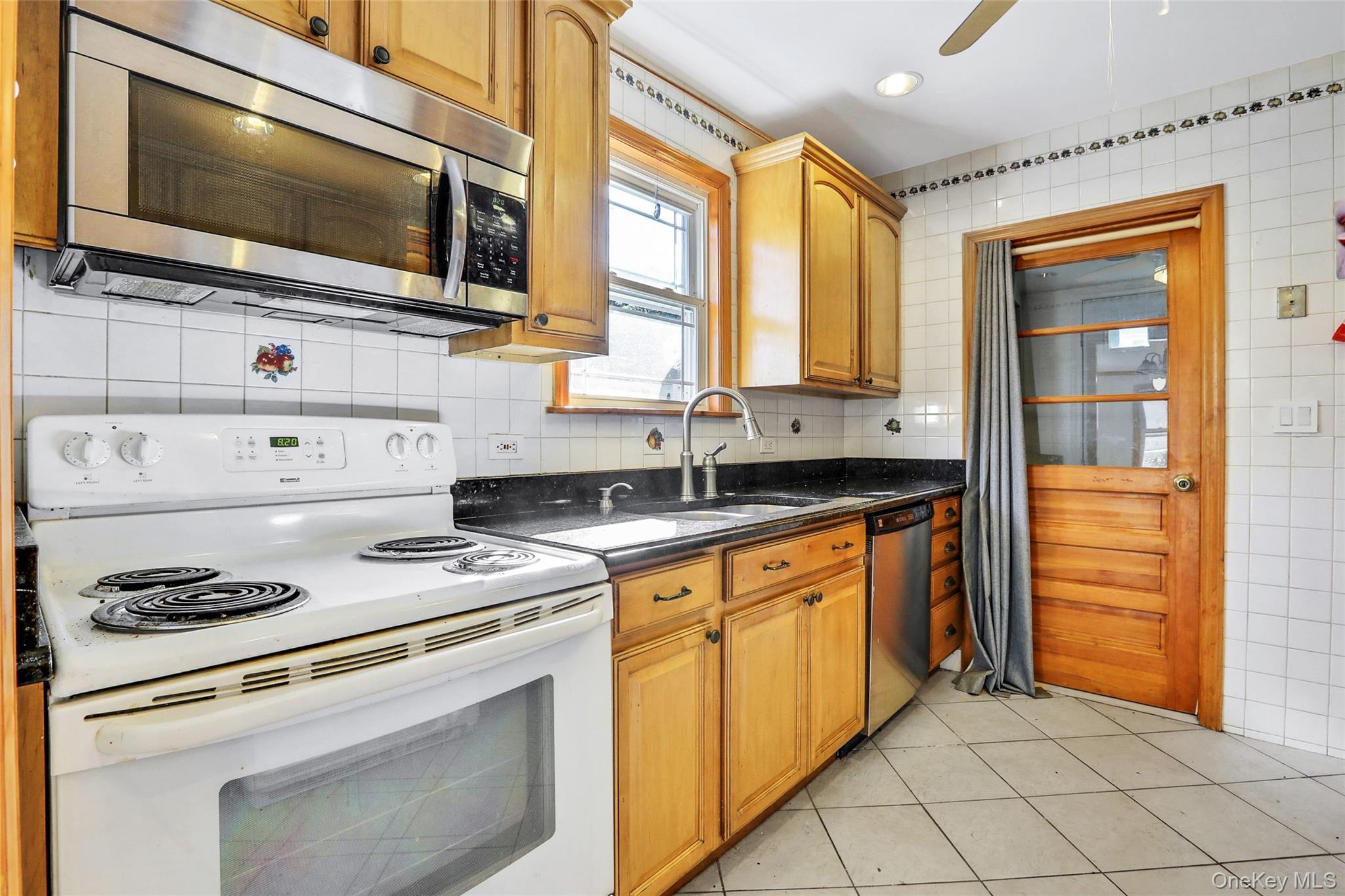 Single Family Duncan  Dutchess County, NY 12508, MLS-975710-2