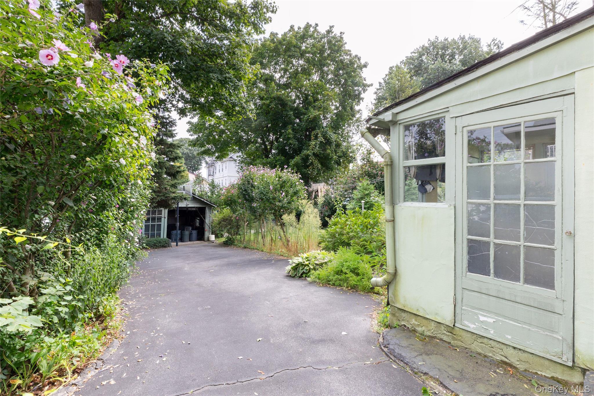 Single Family Willett  Westchester County, NY 10573, MLS-975721-25