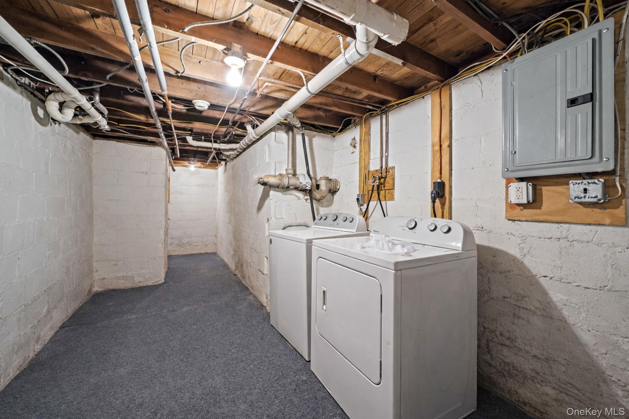 Single Family Rosemont  Suffolk County, NY 11738, MLS-975733-26