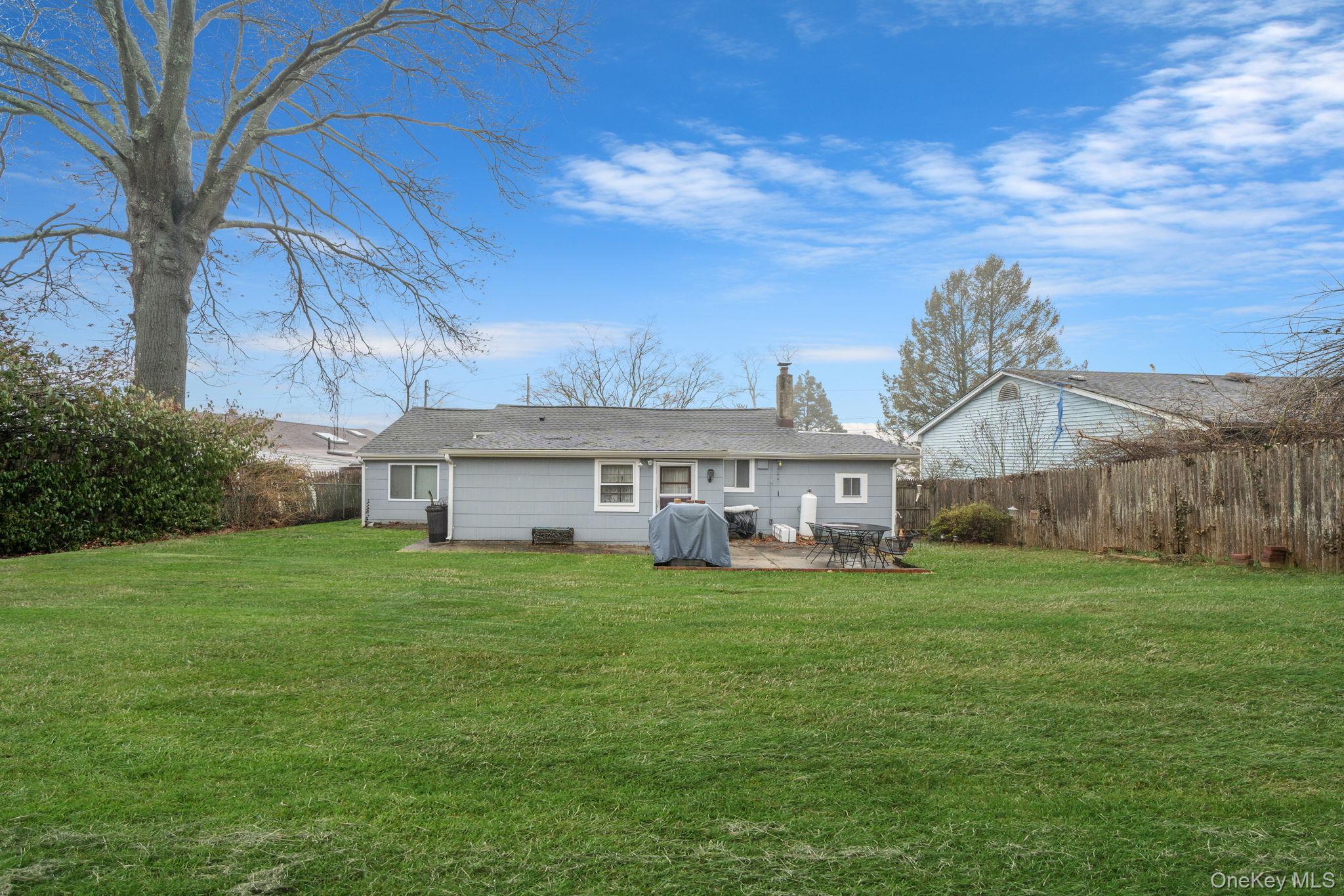 Single Family Rosemont  Suffolk County, NY 11738, MLS-975733-30