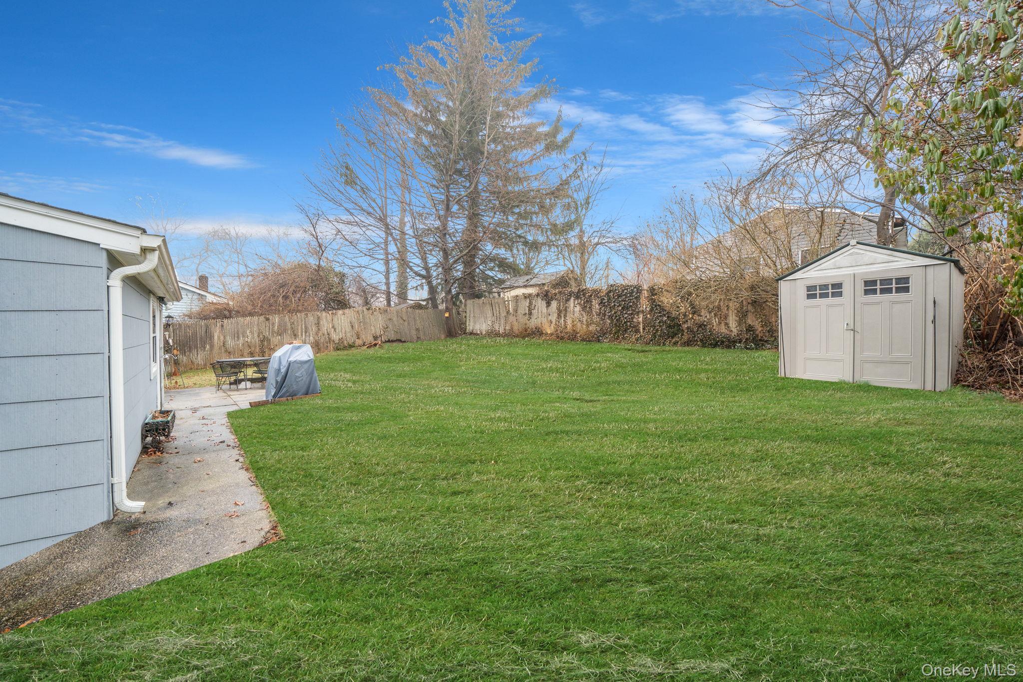 Single Family Rosemont  Suffolk County, NY 11738, MLS-975733-32