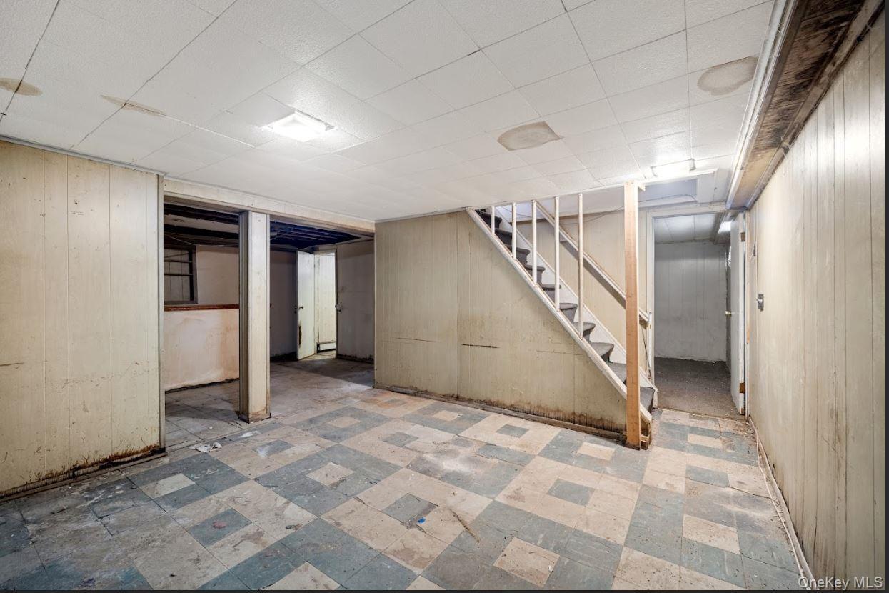 Single Family 145th Queens, NY 11413, MLS-975737-18