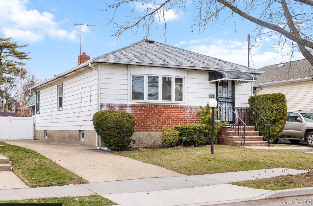 Single Family 145th Queens, NY 11413, MLS-975737-2