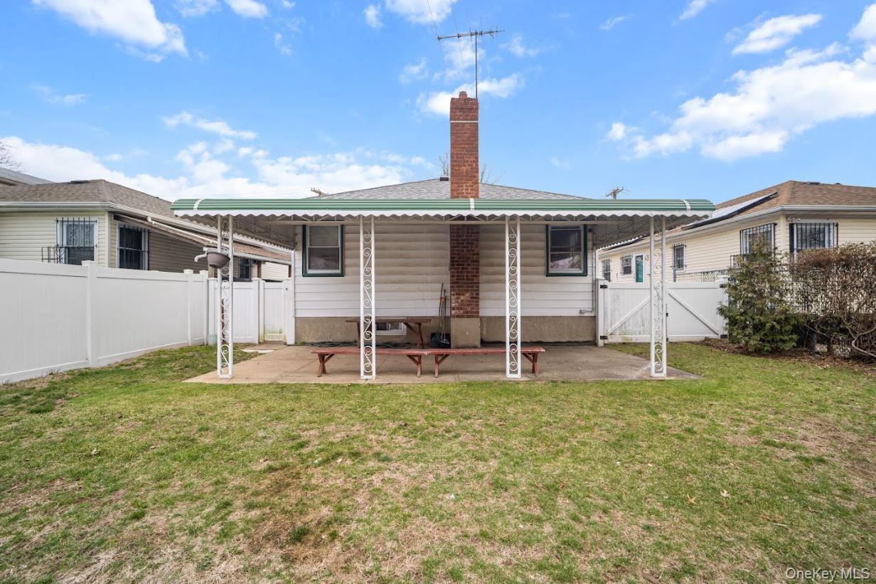 Single Family 145th Queens, NY 11413, MLS-975737-20