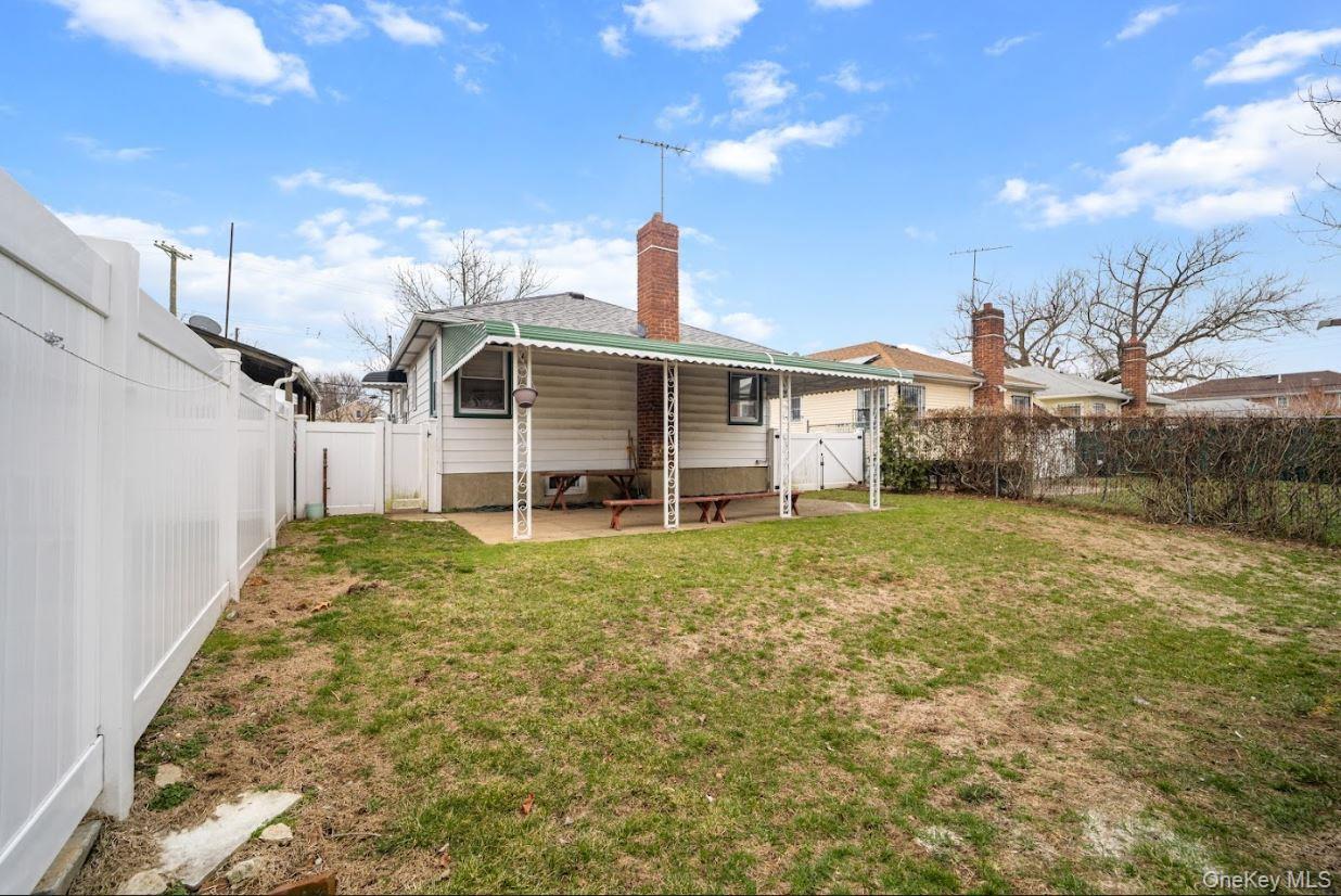 Single Family 145th Queens, NY 11413, MLS-975737-21