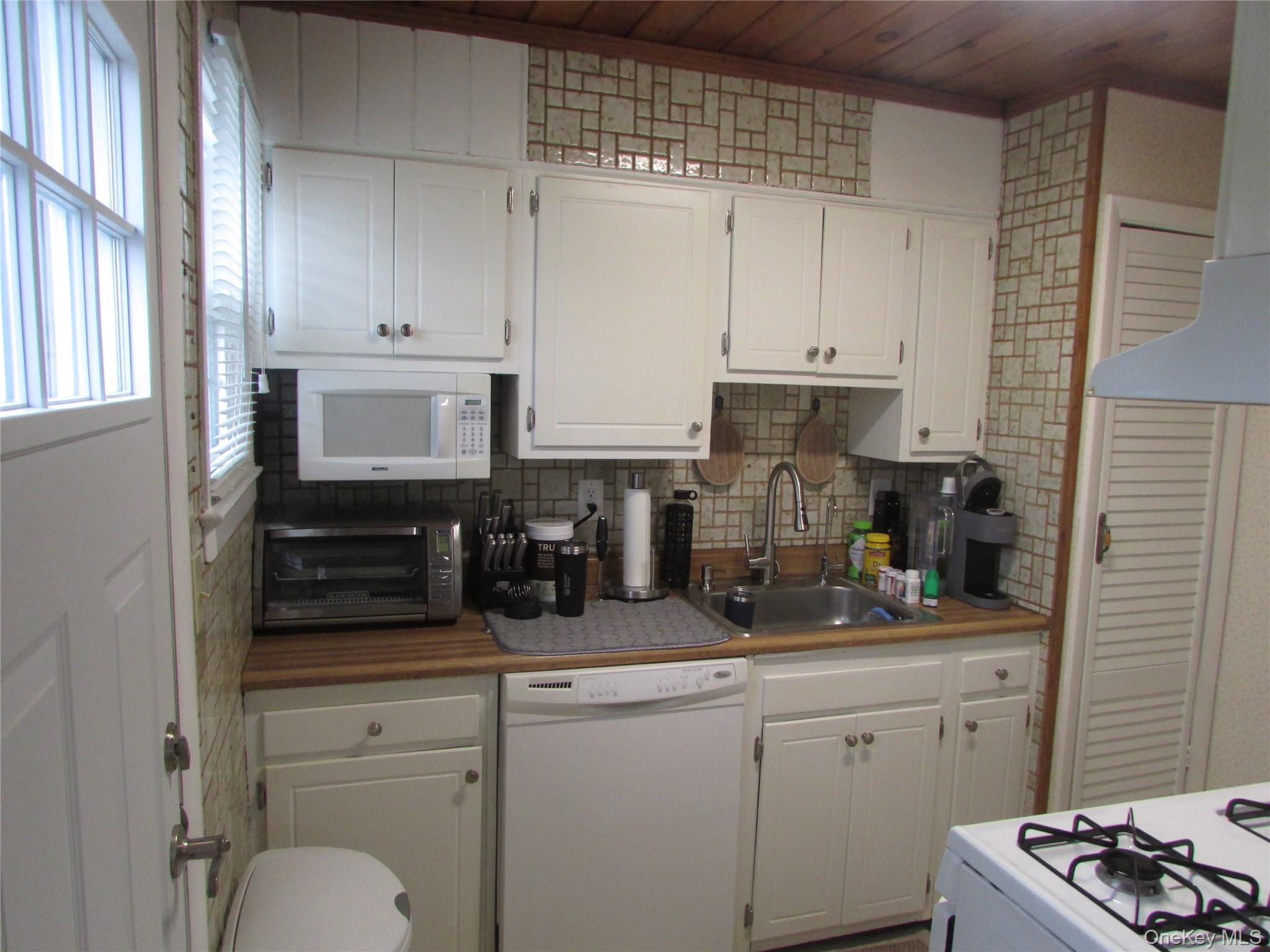 Single Family Paggi  Dutchess County, NY 12590, MLS-975744-2