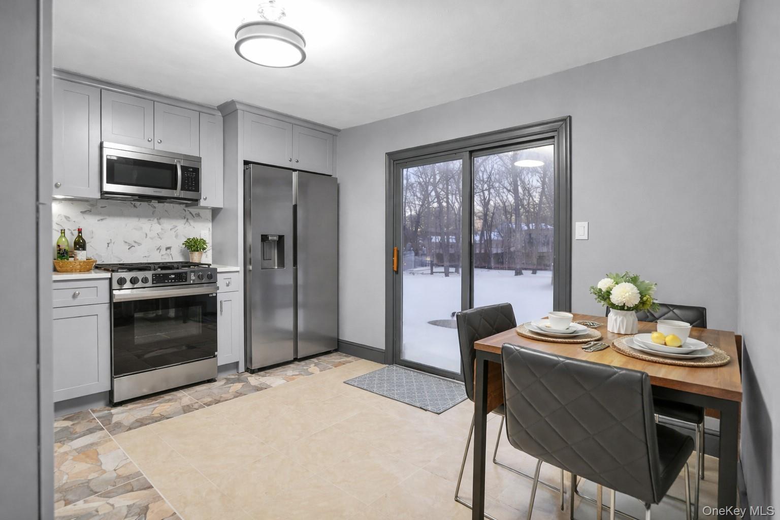 Single Family Ontario St  Suffolk County, NY 11776, MLS-975747-4